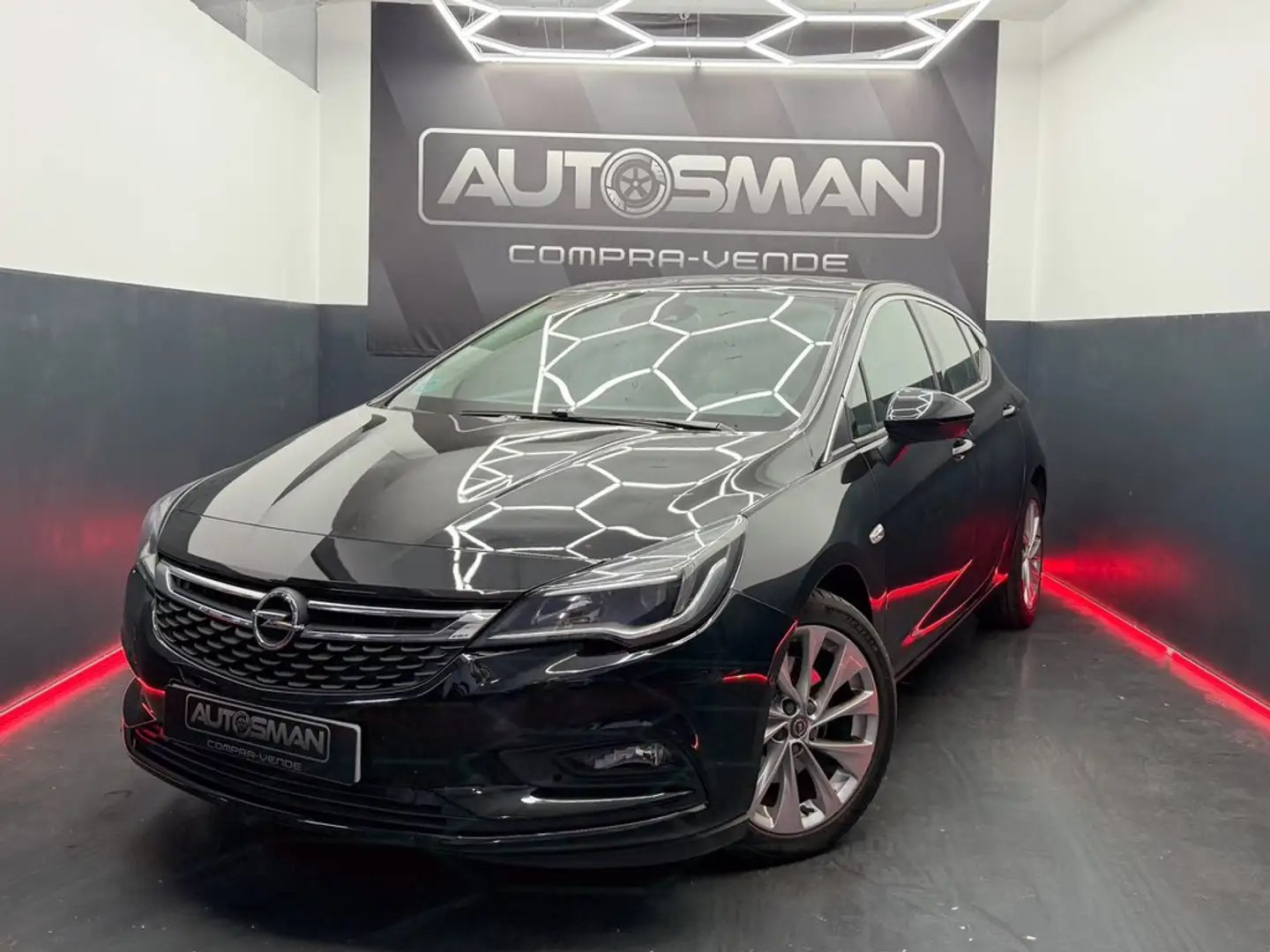 Opel Astra 1.6CDTi S/S Excellence 136 Negro - 1