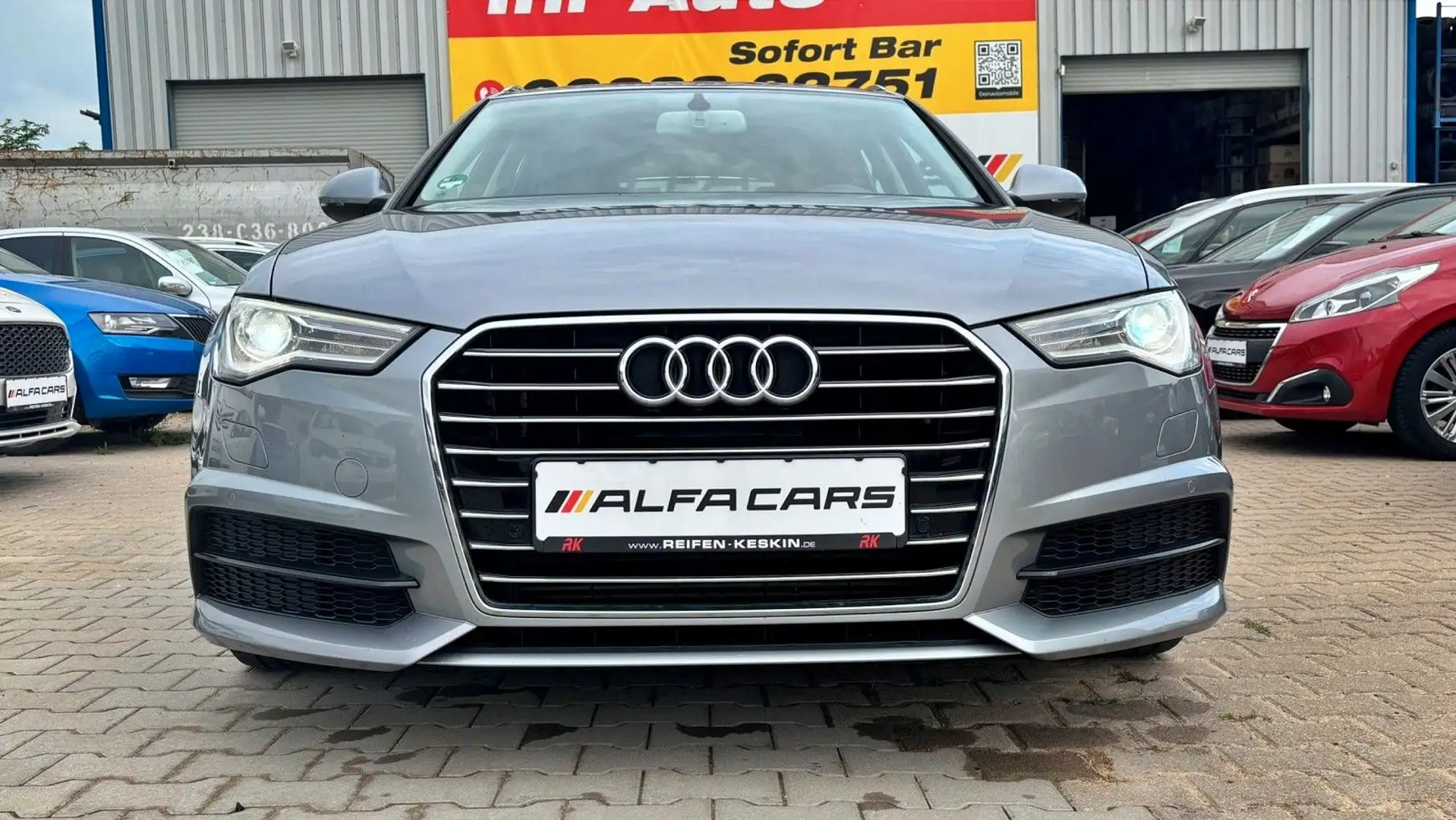 Audi A6 1.8 TFSI ultra S tronic Avant/BI-XENON/AHK Grau - 2