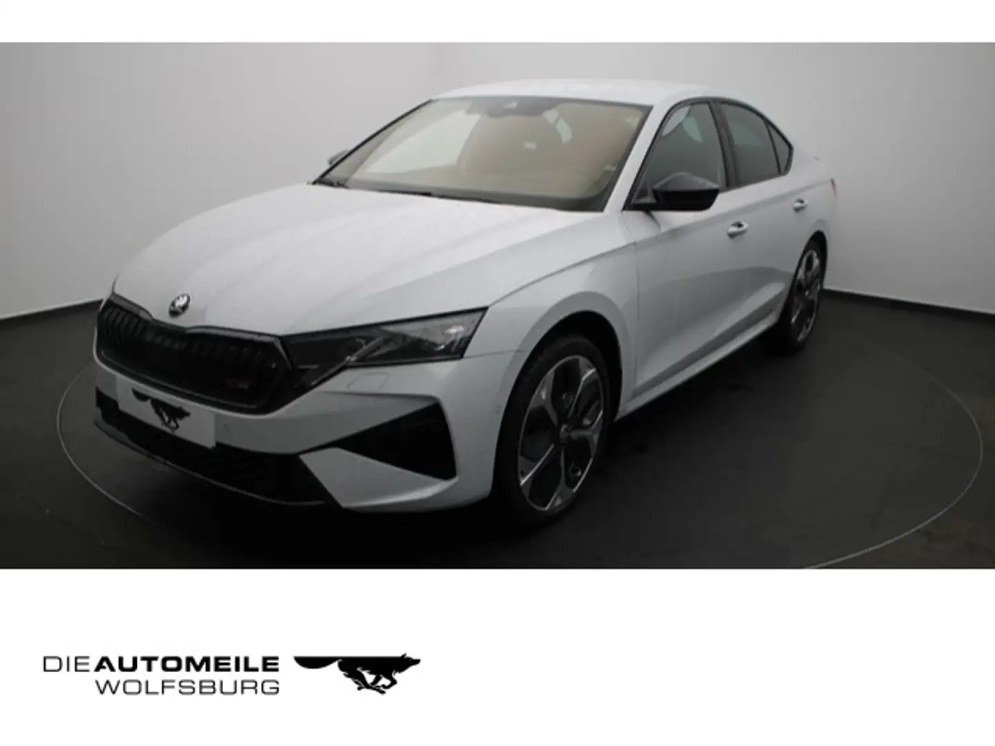 Skoda Octavia IV 2.0 TSI DSG RS AHK Weiß - 1