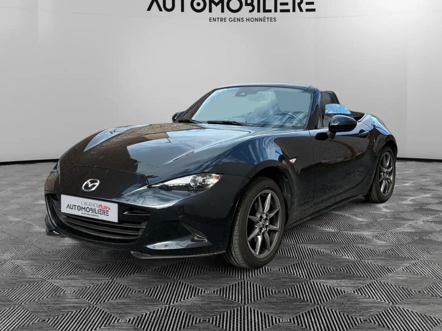 Mazda MX-5 MX-5 1.5i Skyactiv-G Skycruise (EU6d) Noir - 1