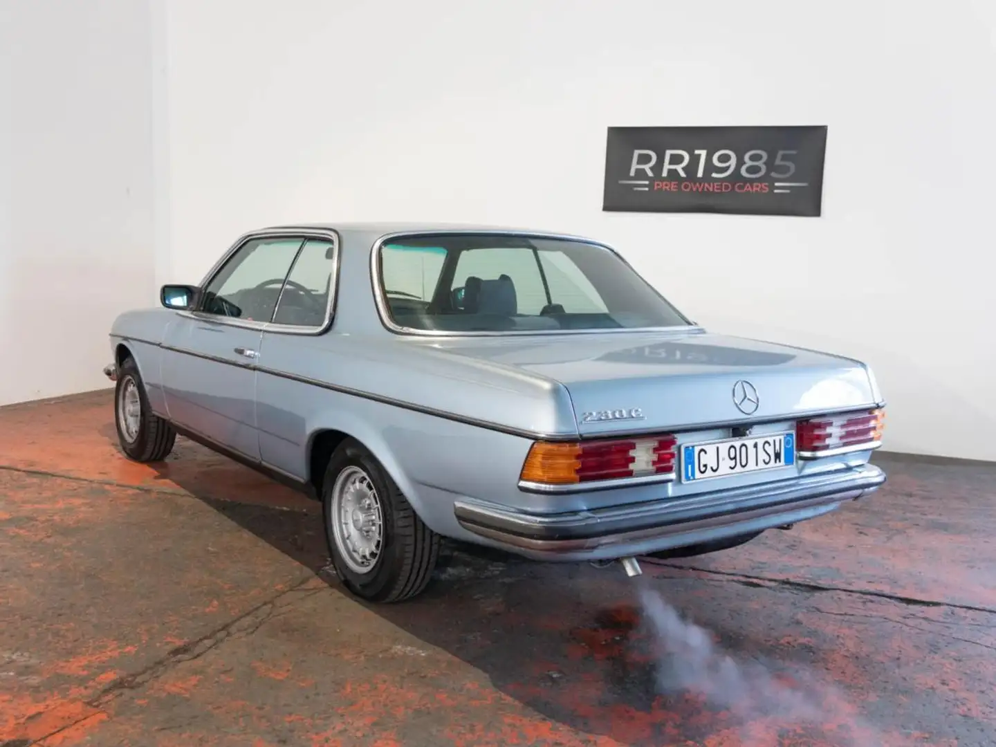 Mercedes-Benz 230 C Bleu - 2