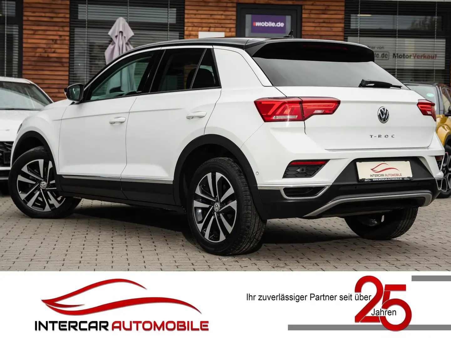 Volkswagen T-Roc IQ.DRIVE 1.5 TSI ACT |1.Hand|ACC|Navig.| Weiß - 2
