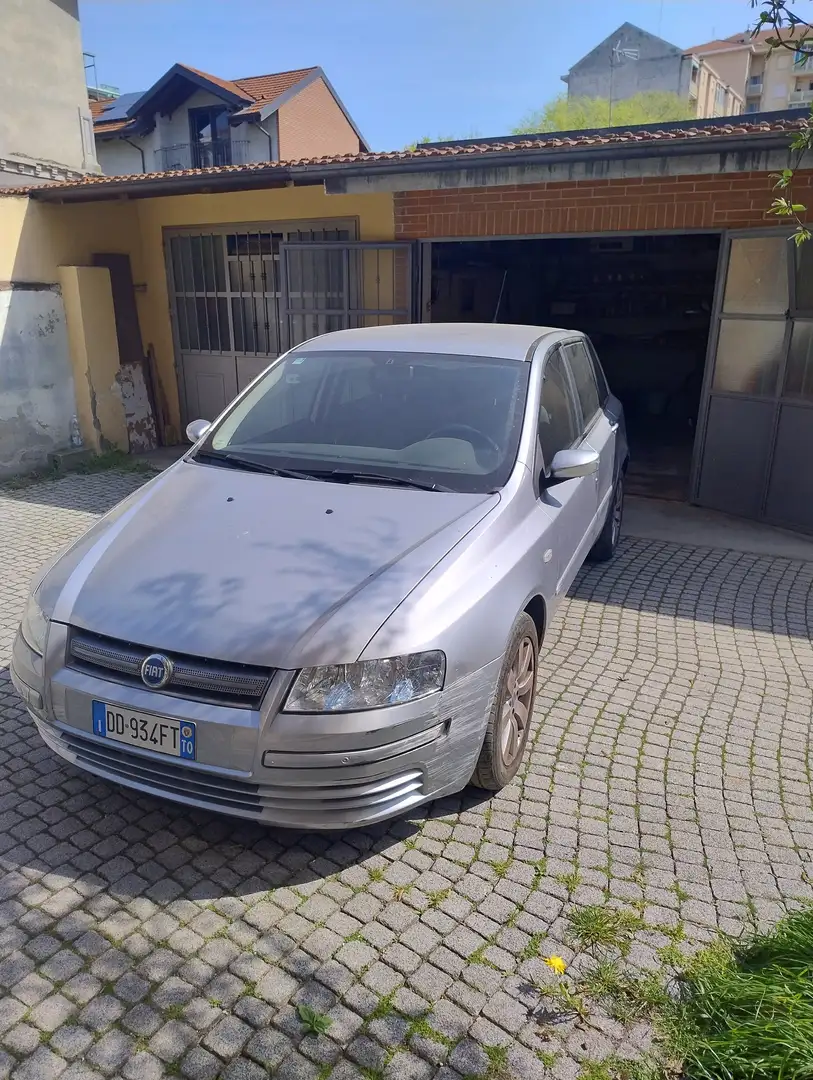 Fiat Stilo Stilo 2004 5p 1.9 mjt Dynamic 120cv Gris - 1