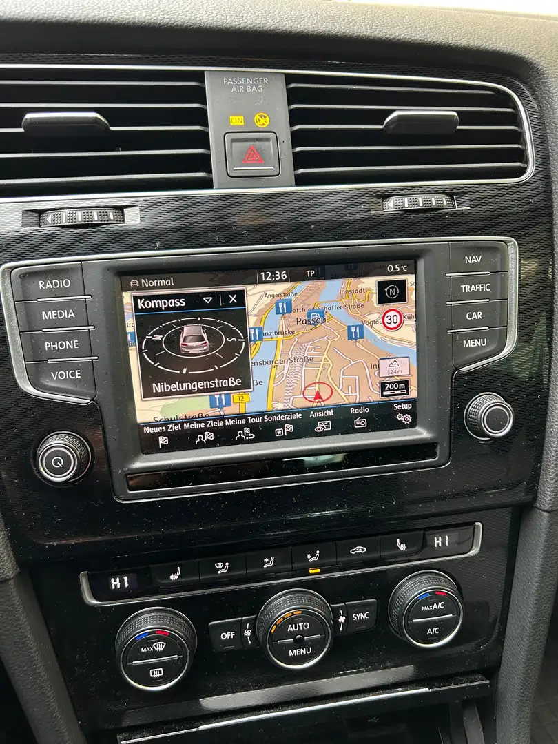 Volkswagen Golf GTD Schwarz - 2