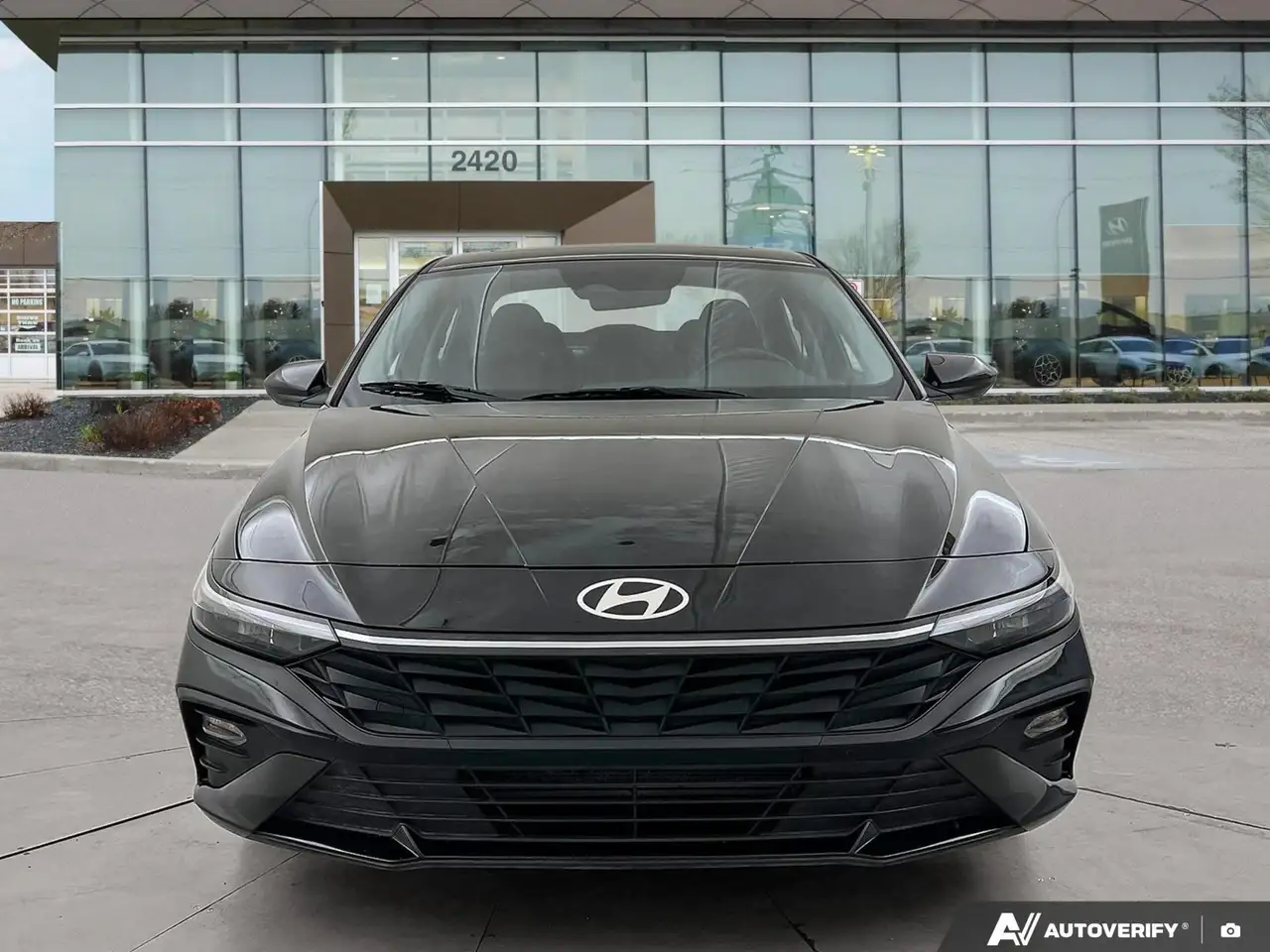 Hyundai ELANTRA снимка Hyundai ELANTRA