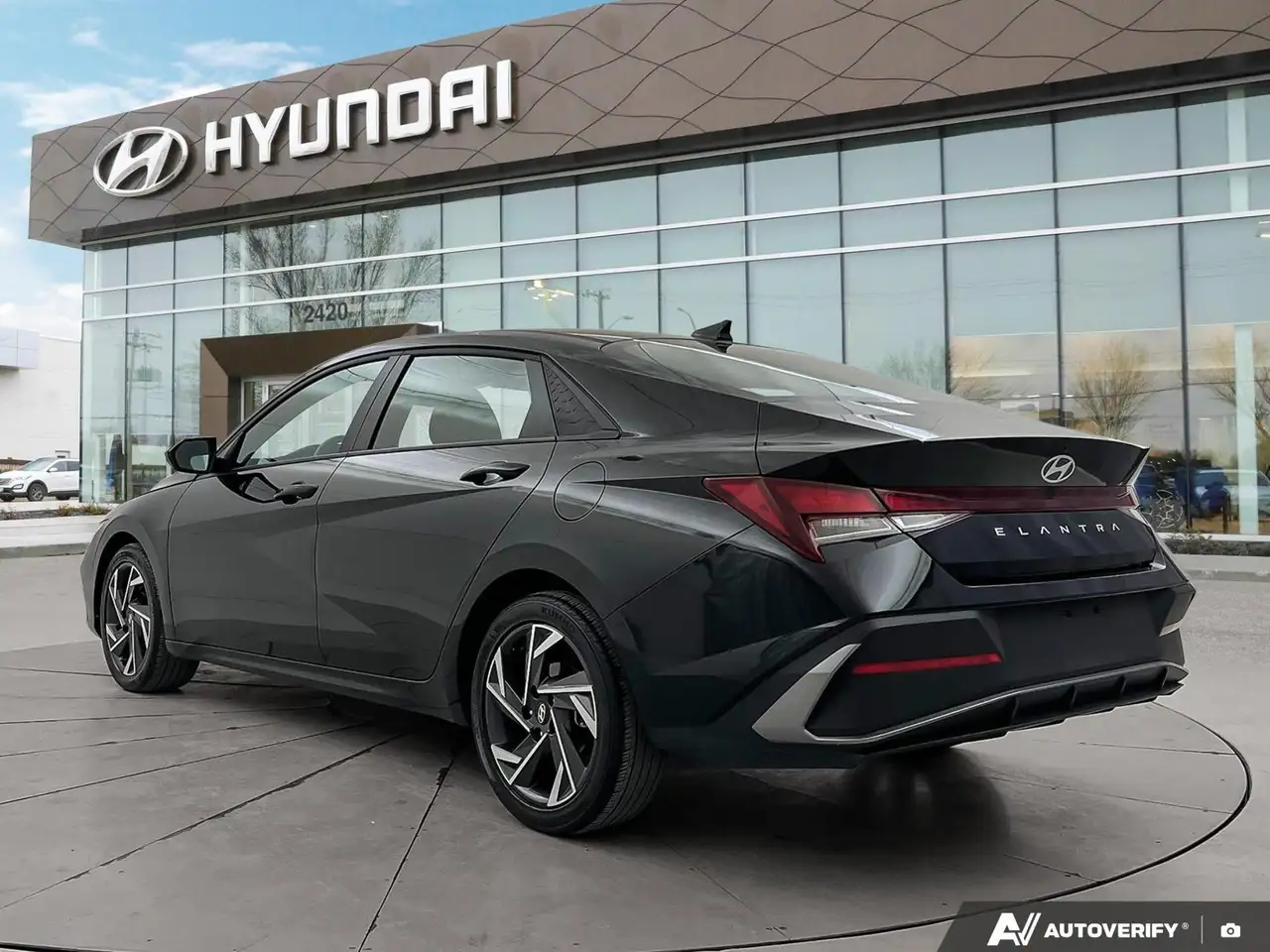 Hyundai ELANTRA снимка Hyundai ELANTRA