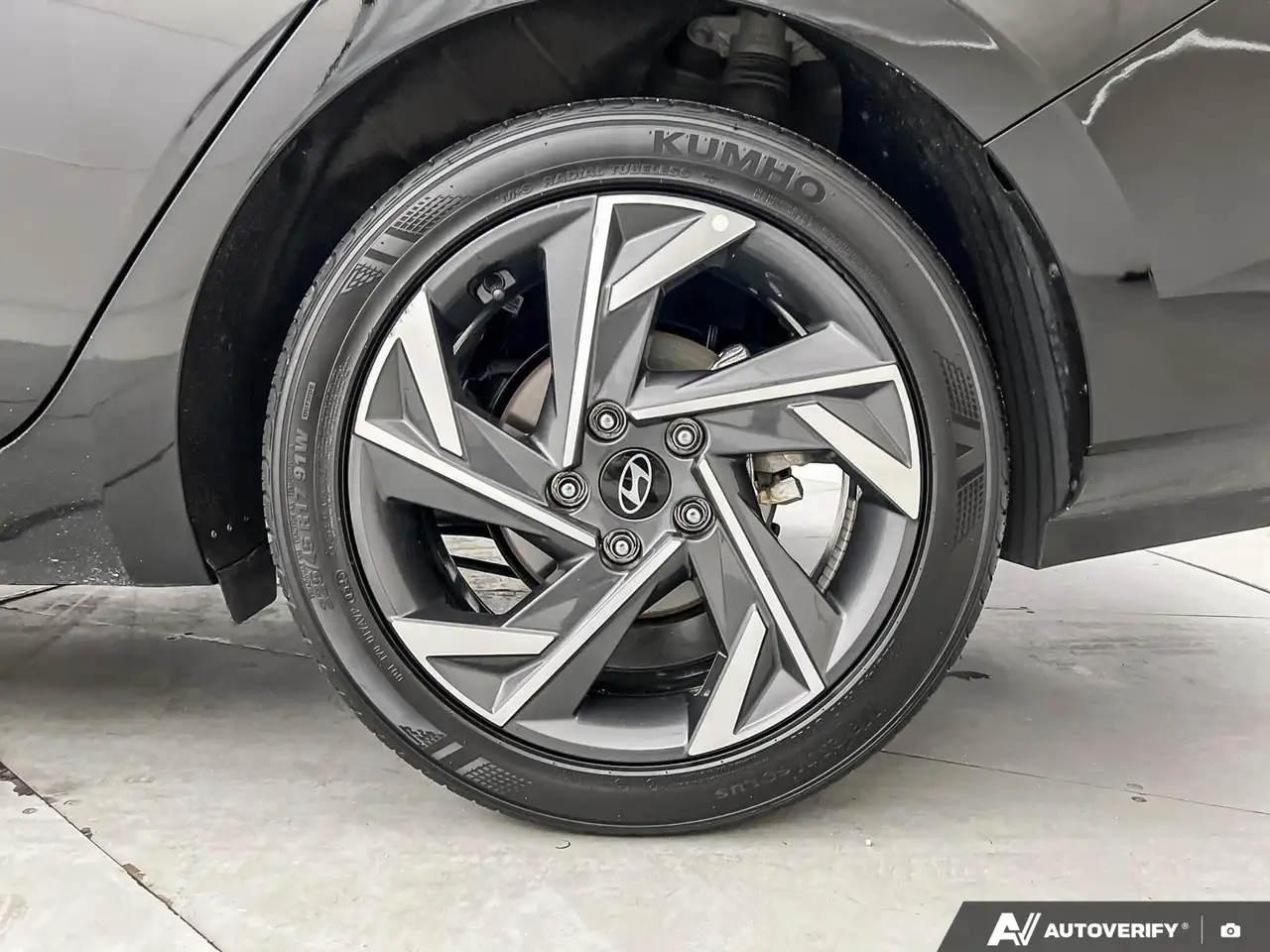 Hyundai ELANTRA снимка Hyundai ELANTRA