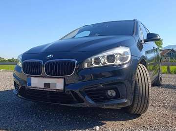 Active Tourer Sport Line Aut. Kombi / Family Van