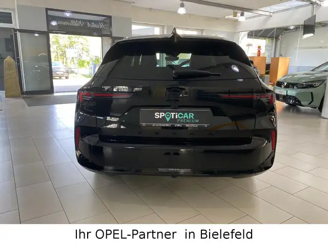 Opel Astra view 5