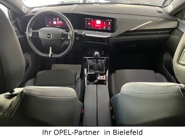 Opel Astra view 13