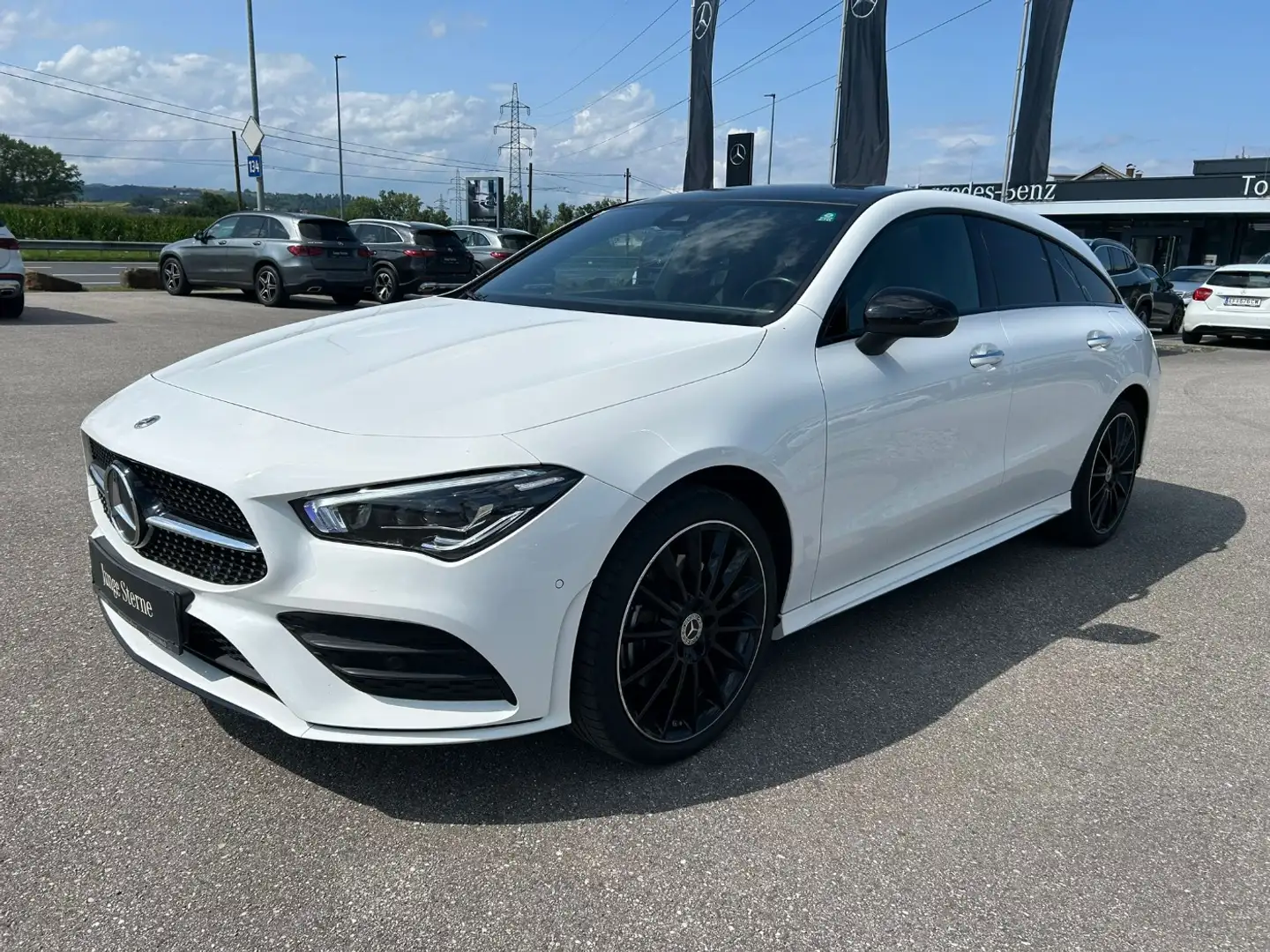 Mercedes-Benz CLA 250 e Shooting Brake AMG Line AMG Pano Night Blanc - 2