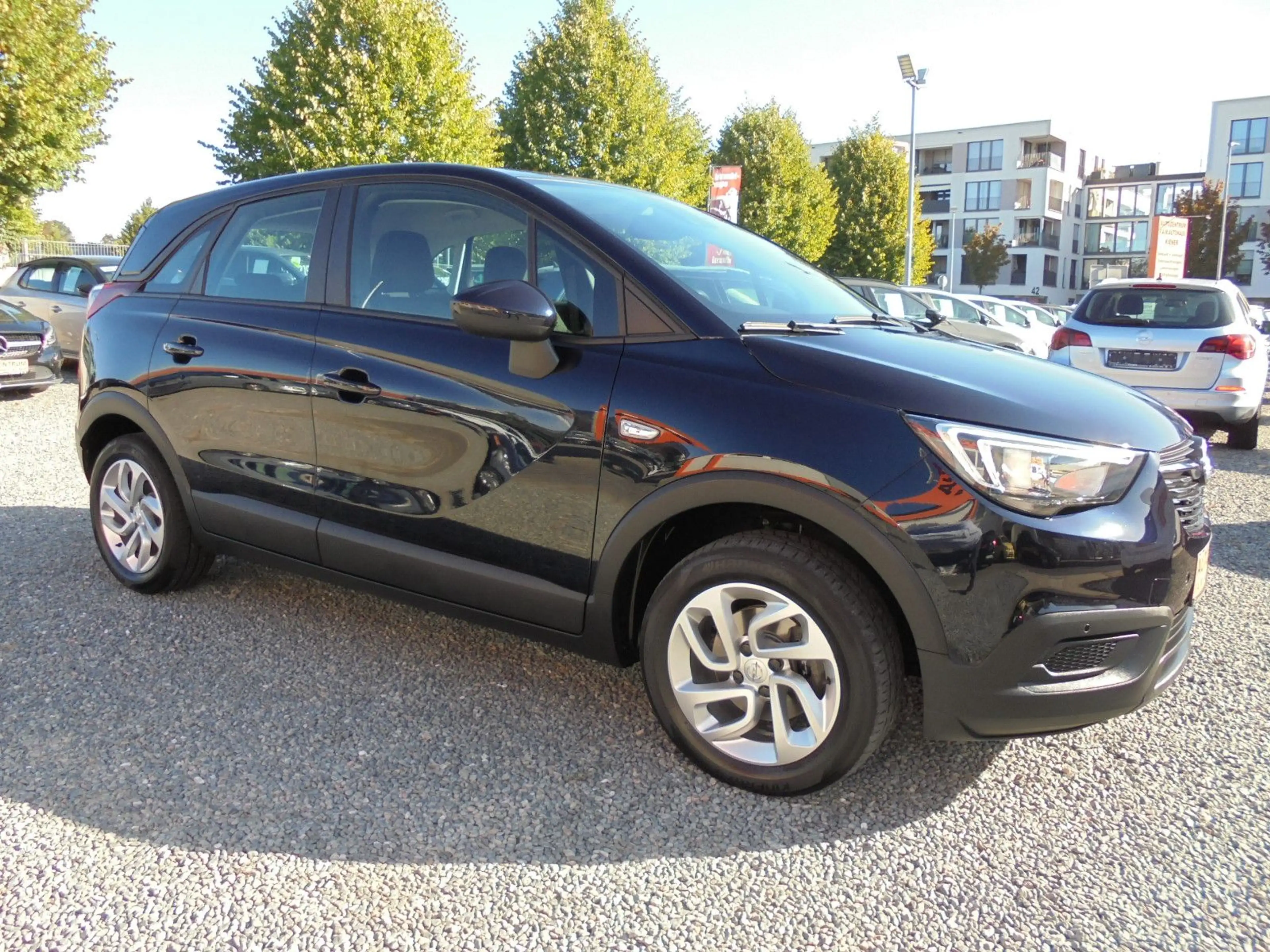 Opel Crossland X Automatik*Allwetterr*EPH*Sitzh*Bluet — photo 3