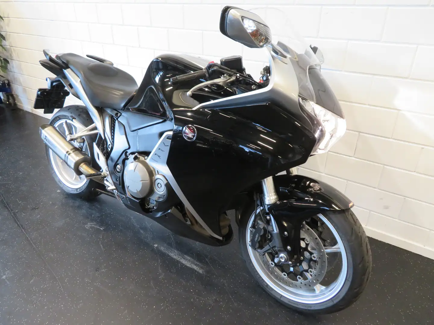 Honda VFR 1200 F VFR1200 ABS TOP! AKRA Argintiu - 2
