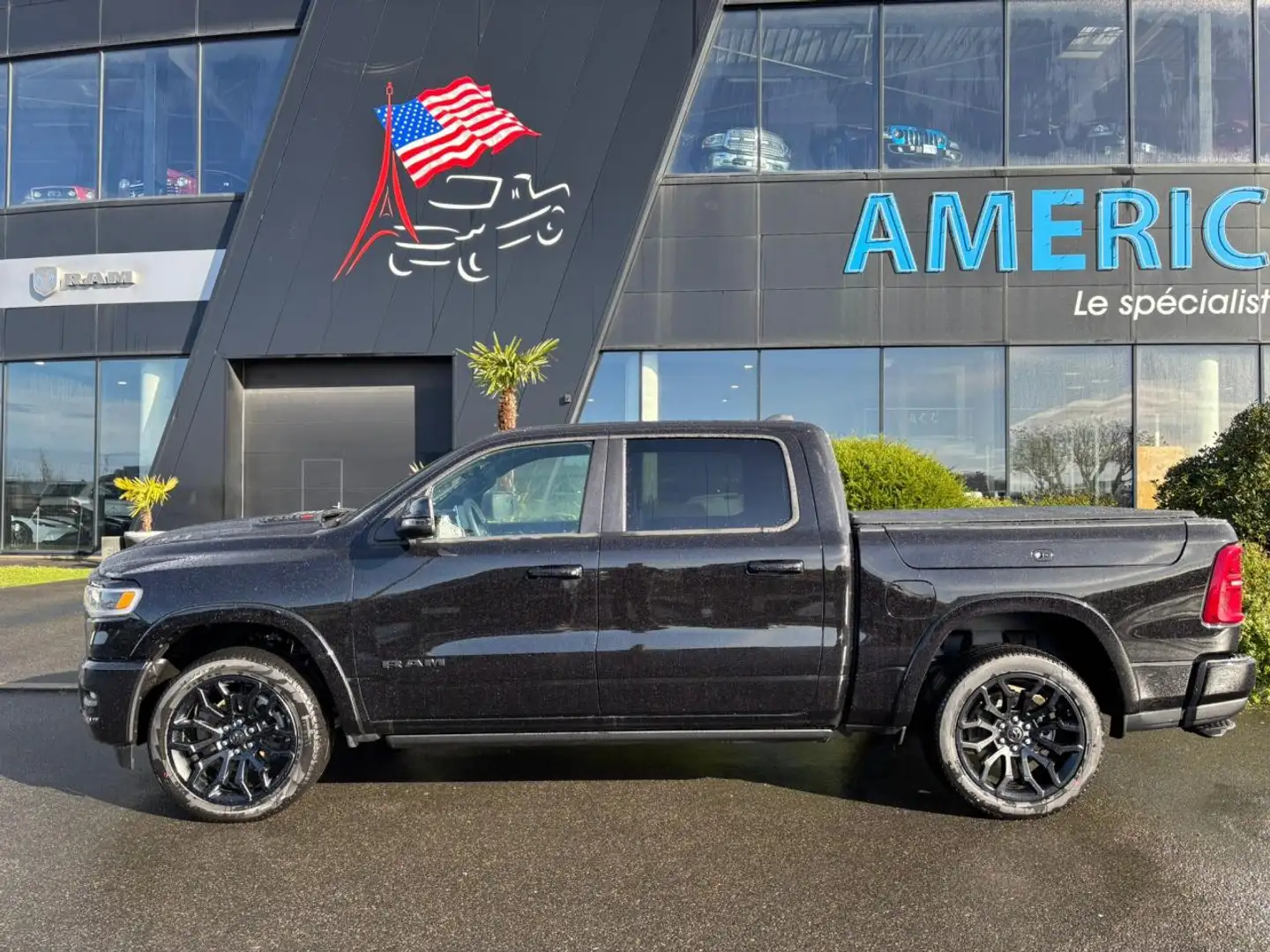 Dodge RAM 1500 CREW LIMITED NIGHT EDITION RAMBOX 2025 Noir - 2