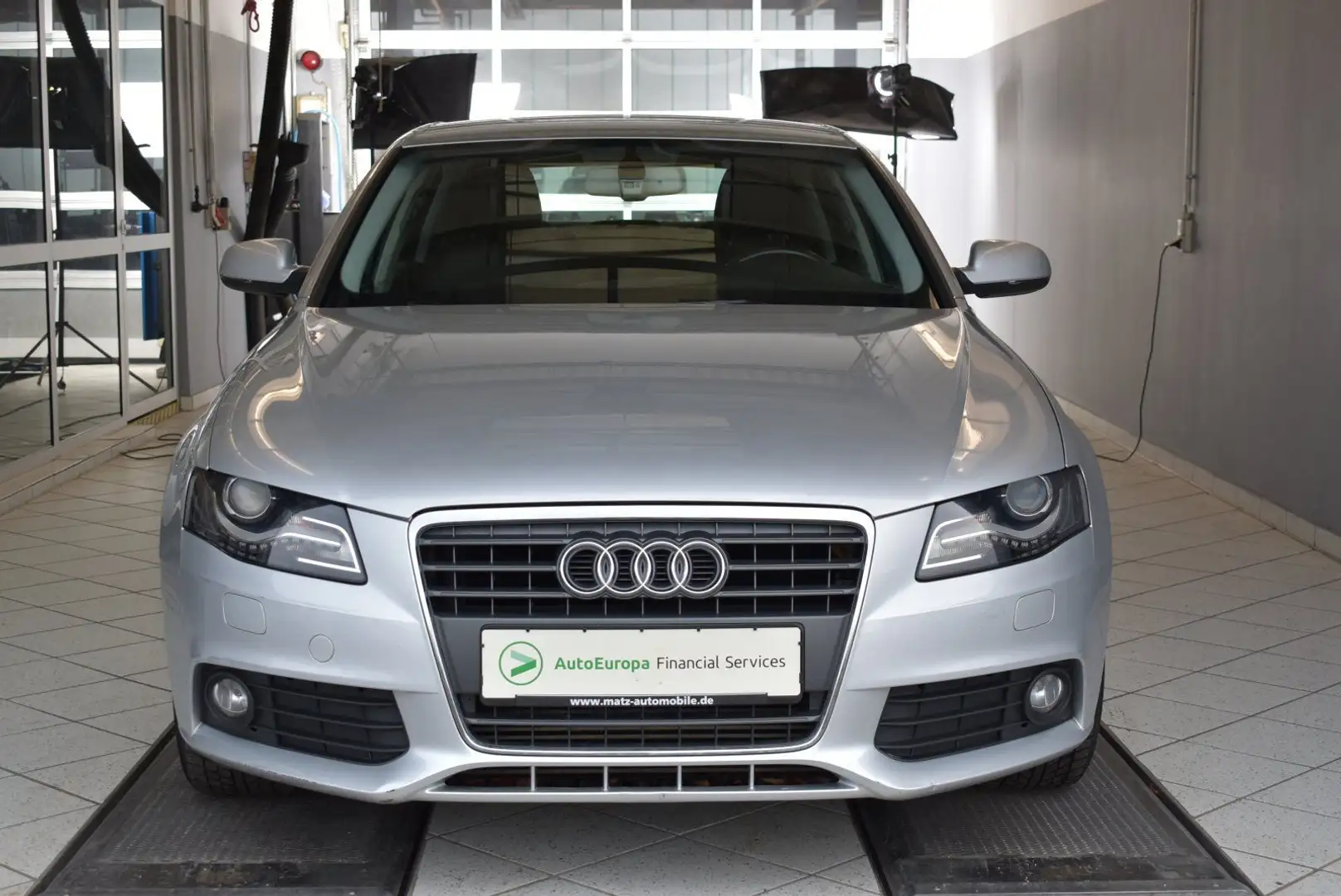 Audi A4 1.8 TFSI Ambiente Automatik*Xenon-Plus*Tempom Silber - 2