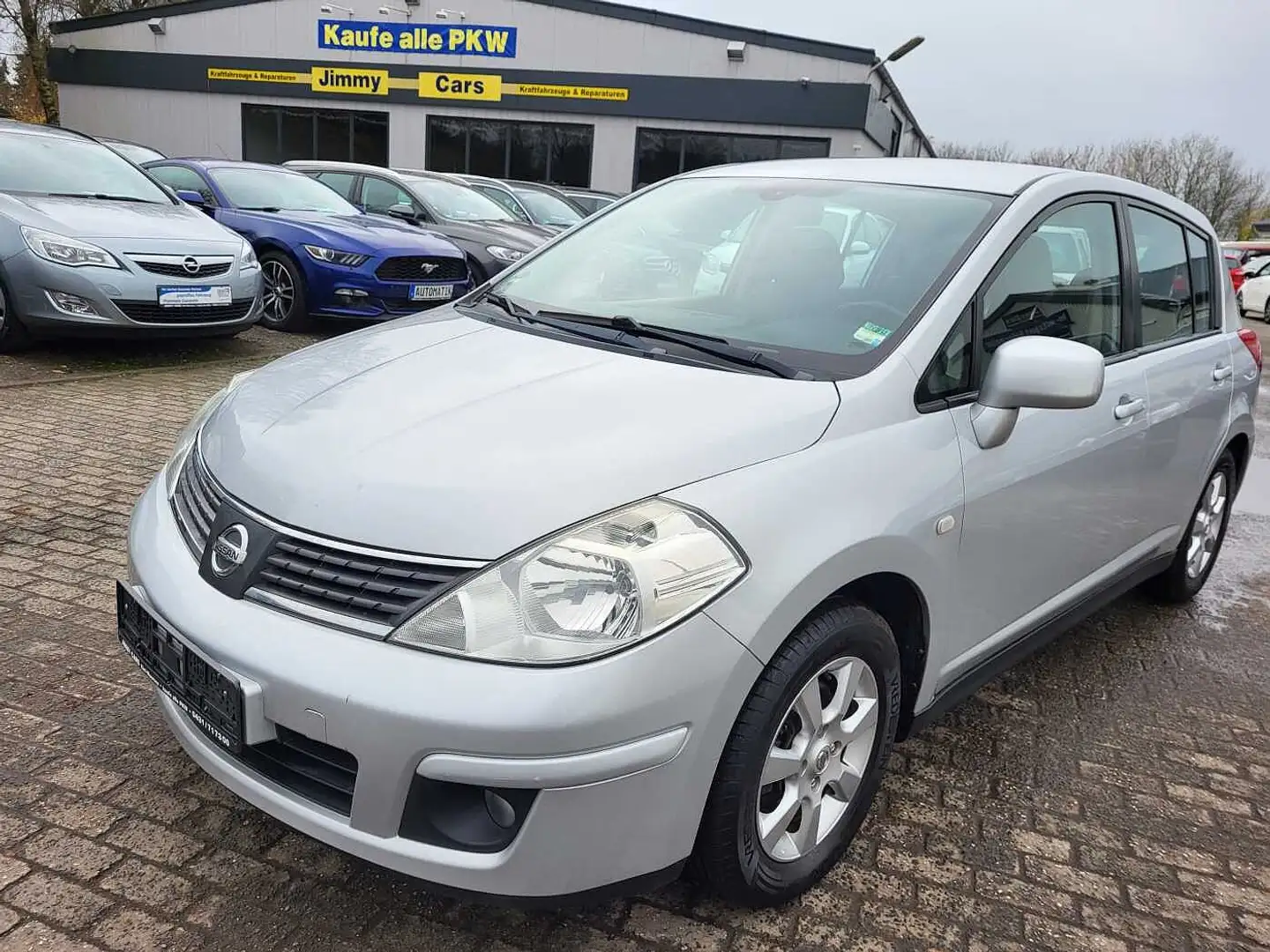 Nissan Tiida Fließheck 1.8 acenta Silber - 1