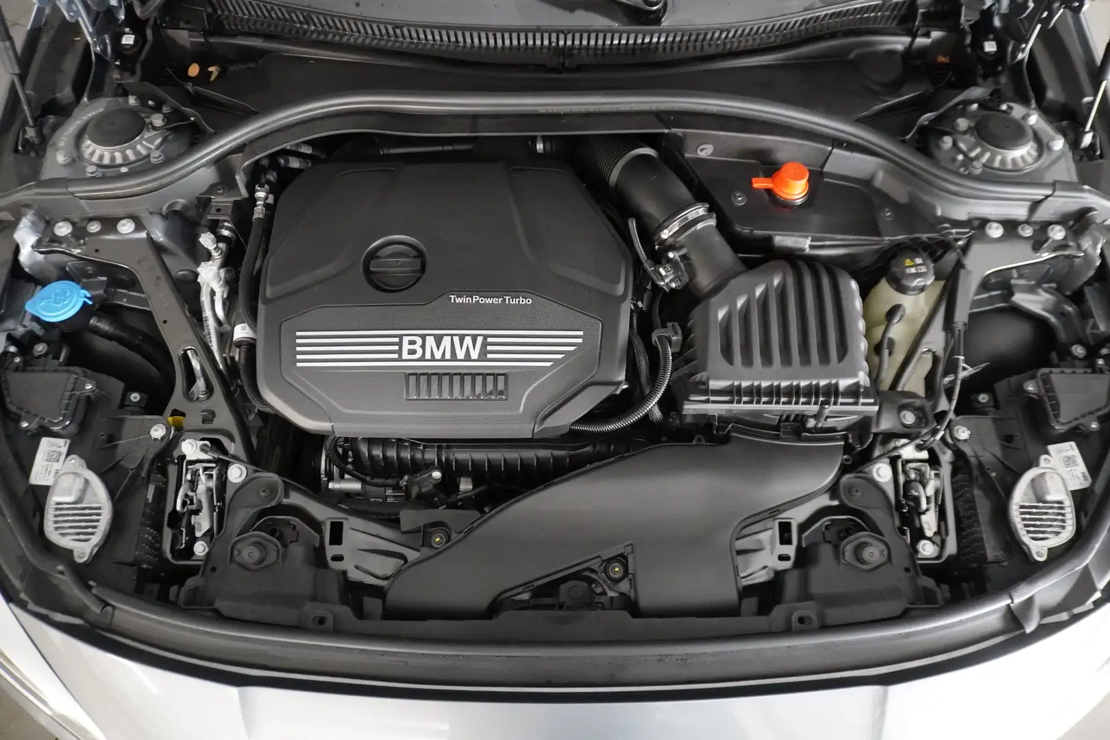 BMW 118 i Grau - 2