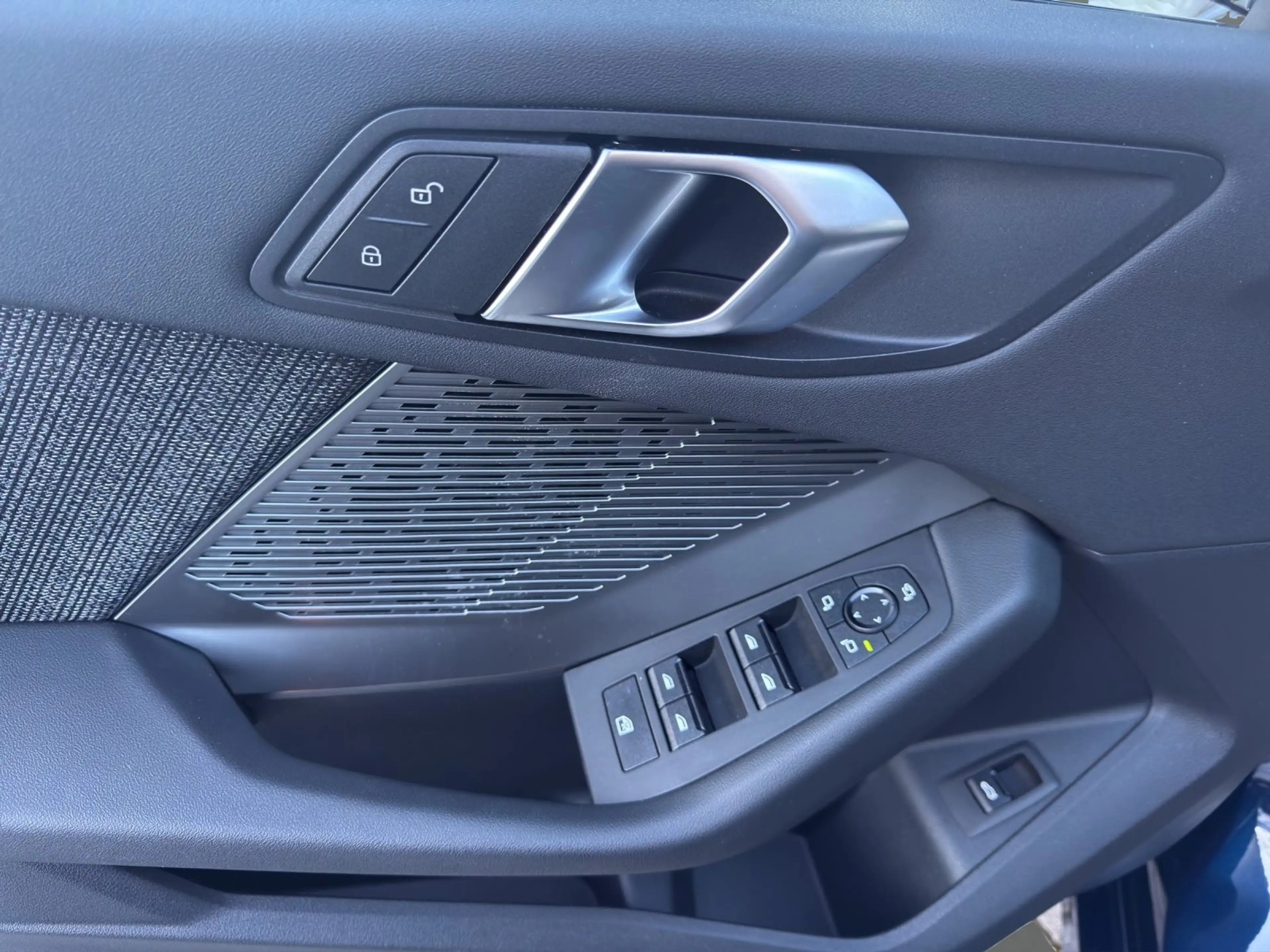 BMW 120 d Keyless Lenkhzg Premiumpaket — photo 12
