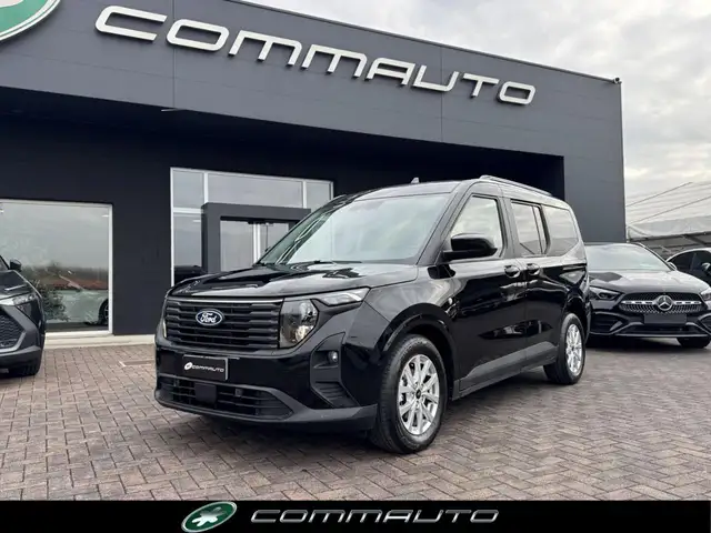 Ford Tourneo Courier 1.0 EcoBoost Powershift Titanium