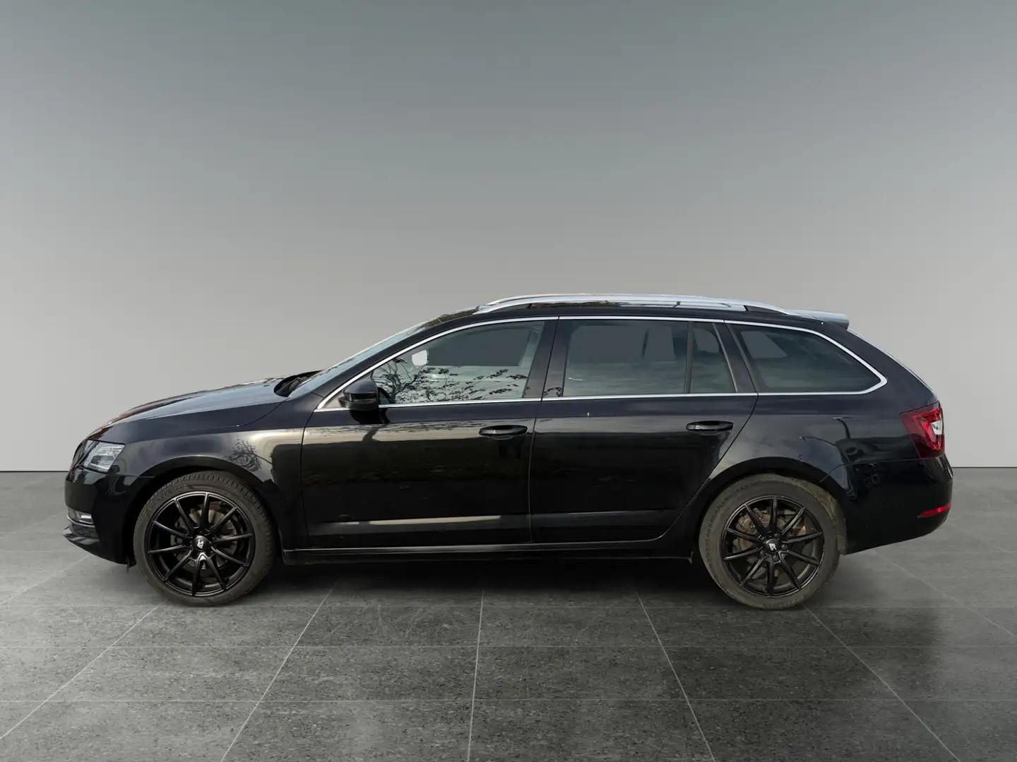 Skoda Octavia Combi 2,0 TDI Style DSG Noir - 2