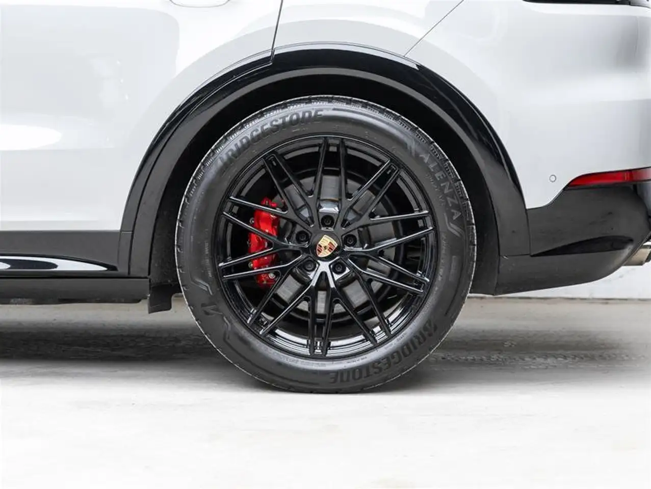 Porsche Cayenne снимка Porsche Cayenne