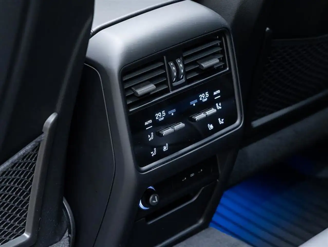 Porsche Cayenne снимка Porsche Cayenne