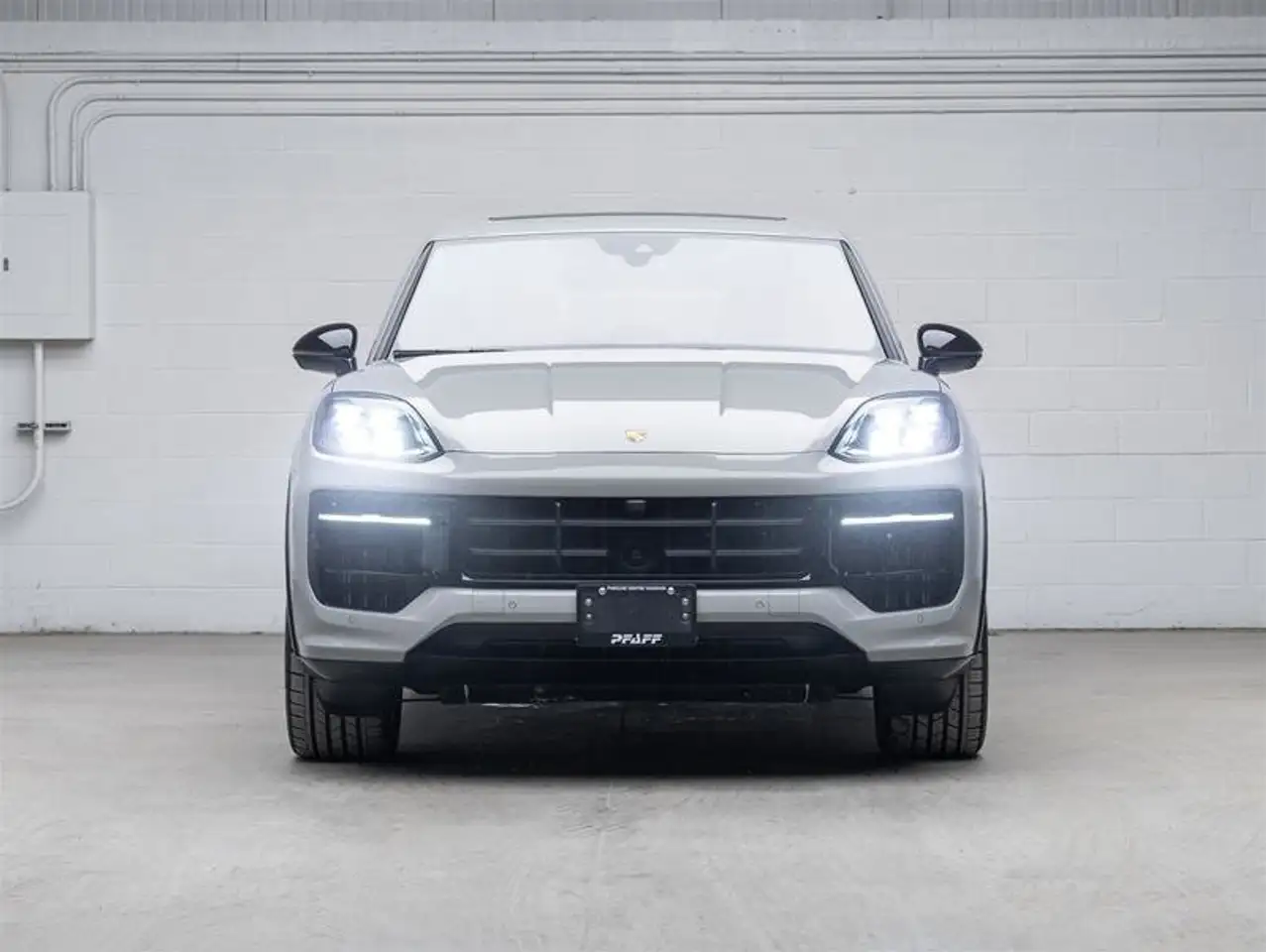 Porsche Cayenne снимка Porsche Cayenne