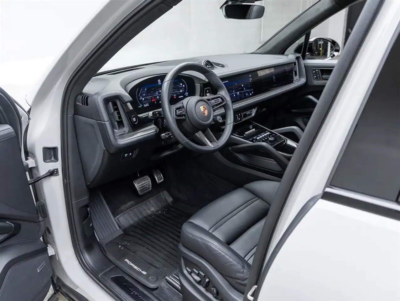 Porsche Cayenne снимка Porsche Cayenne