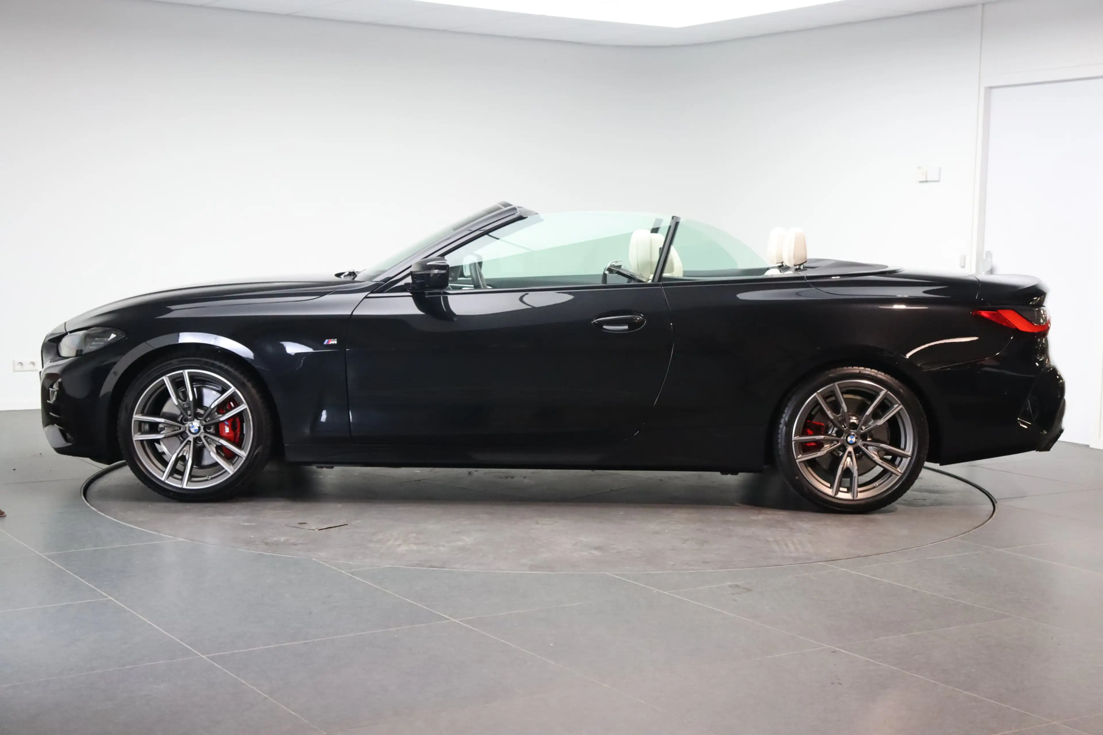 BMW 440 4 Serie Cabrio M440i Automaat / Adaptief M Onderst — photo 3