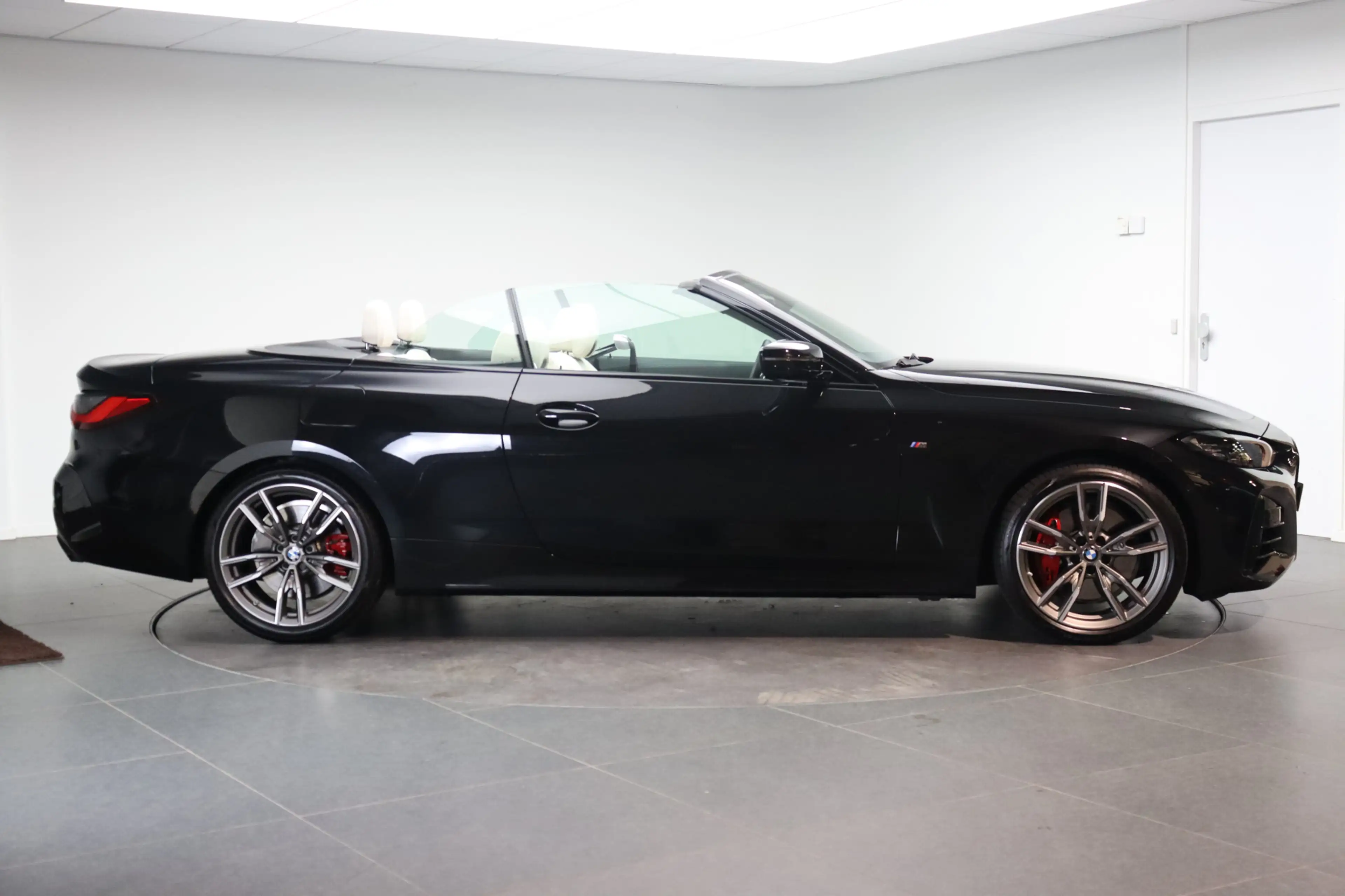 BMW 440 4 Serie Cabrio M440i Automaat / Adaptief M Onderst — photo 5