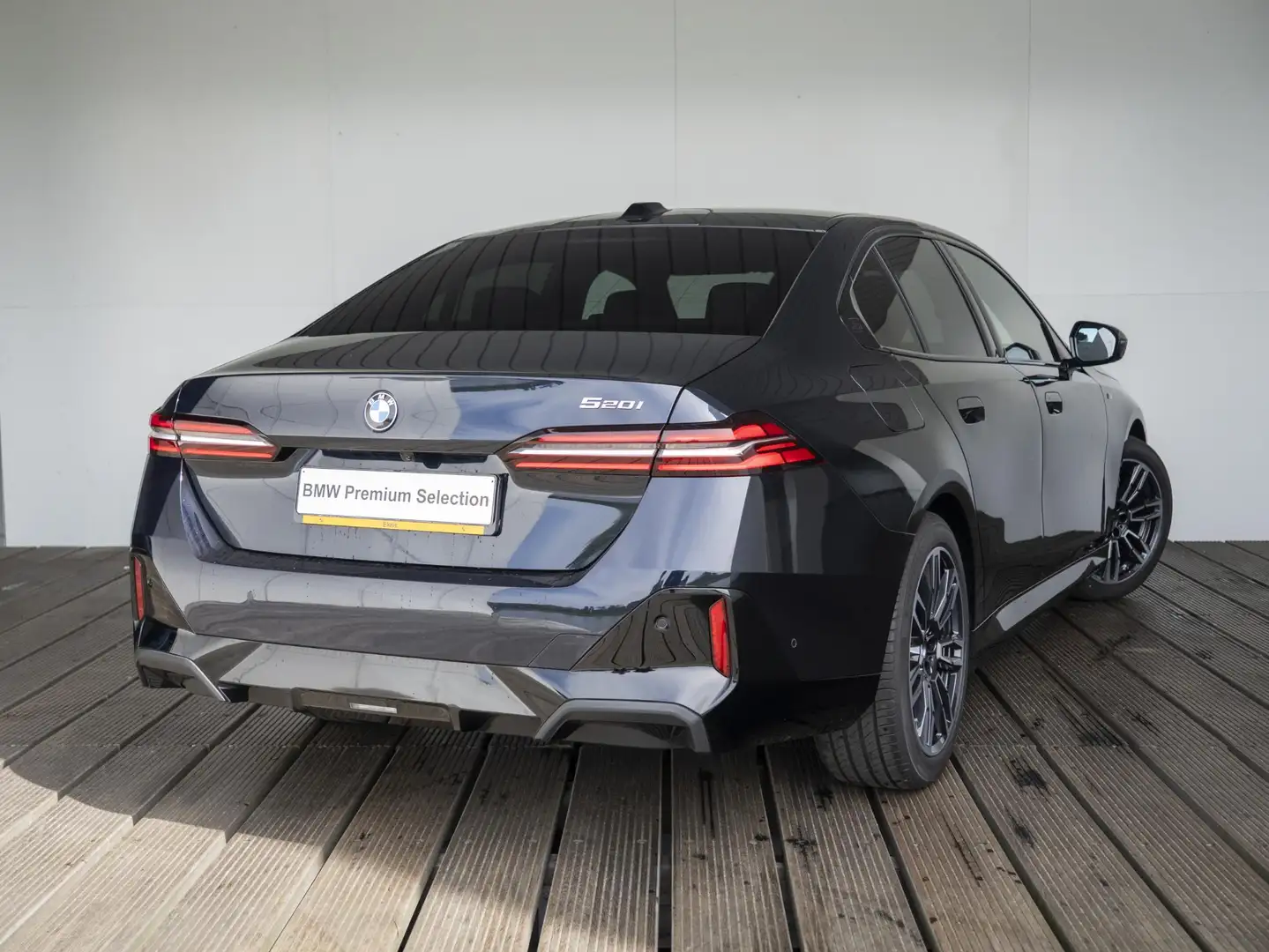 BMW 520 5-serie Sedan 520i | M Sportpakket | Innovation Pa Zwart - 2