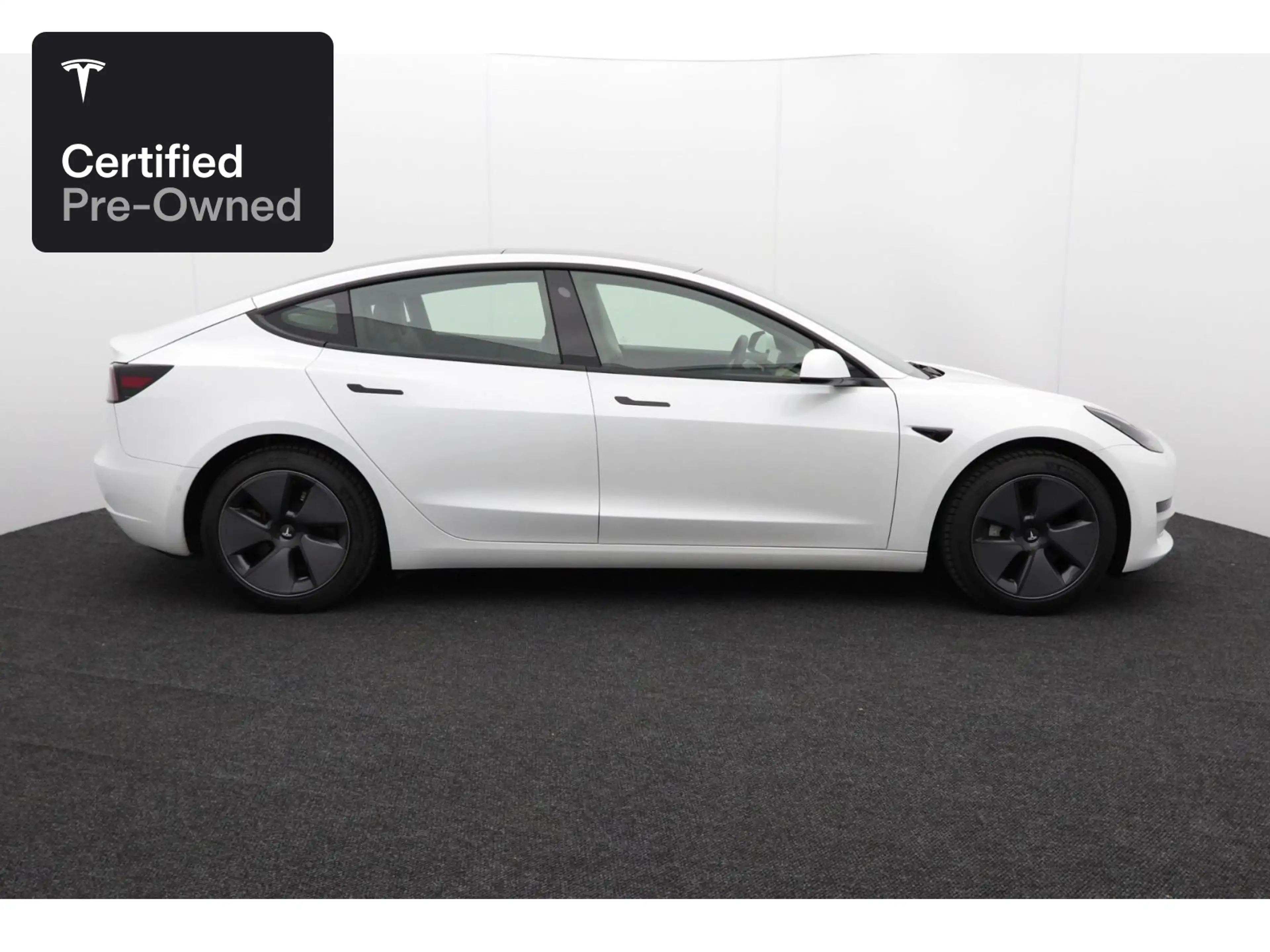 Tesla Model 3 Rear-Wheel Drive "Certified Pre-Owned" — photo 9