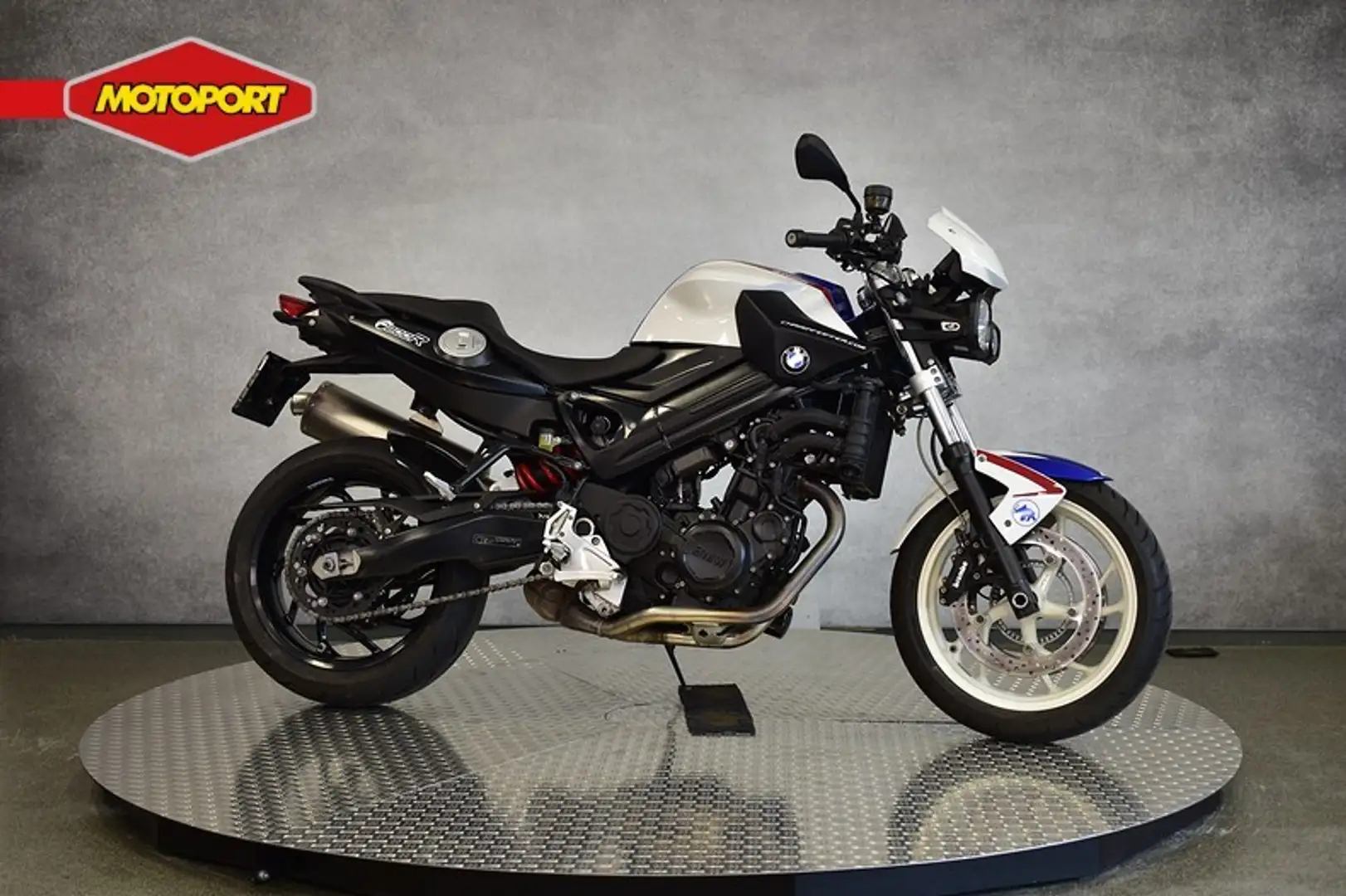 BMW F 800 R Zwart - 1