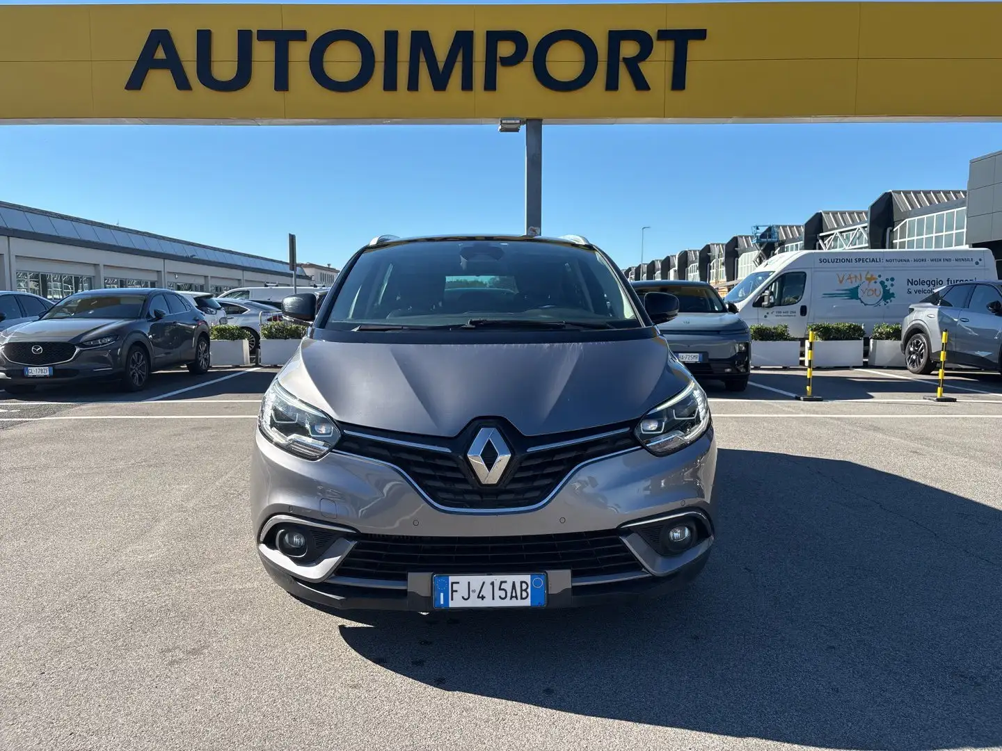 Renault Grand Scenic dCi 130 CV Energy Bose Gris - 2