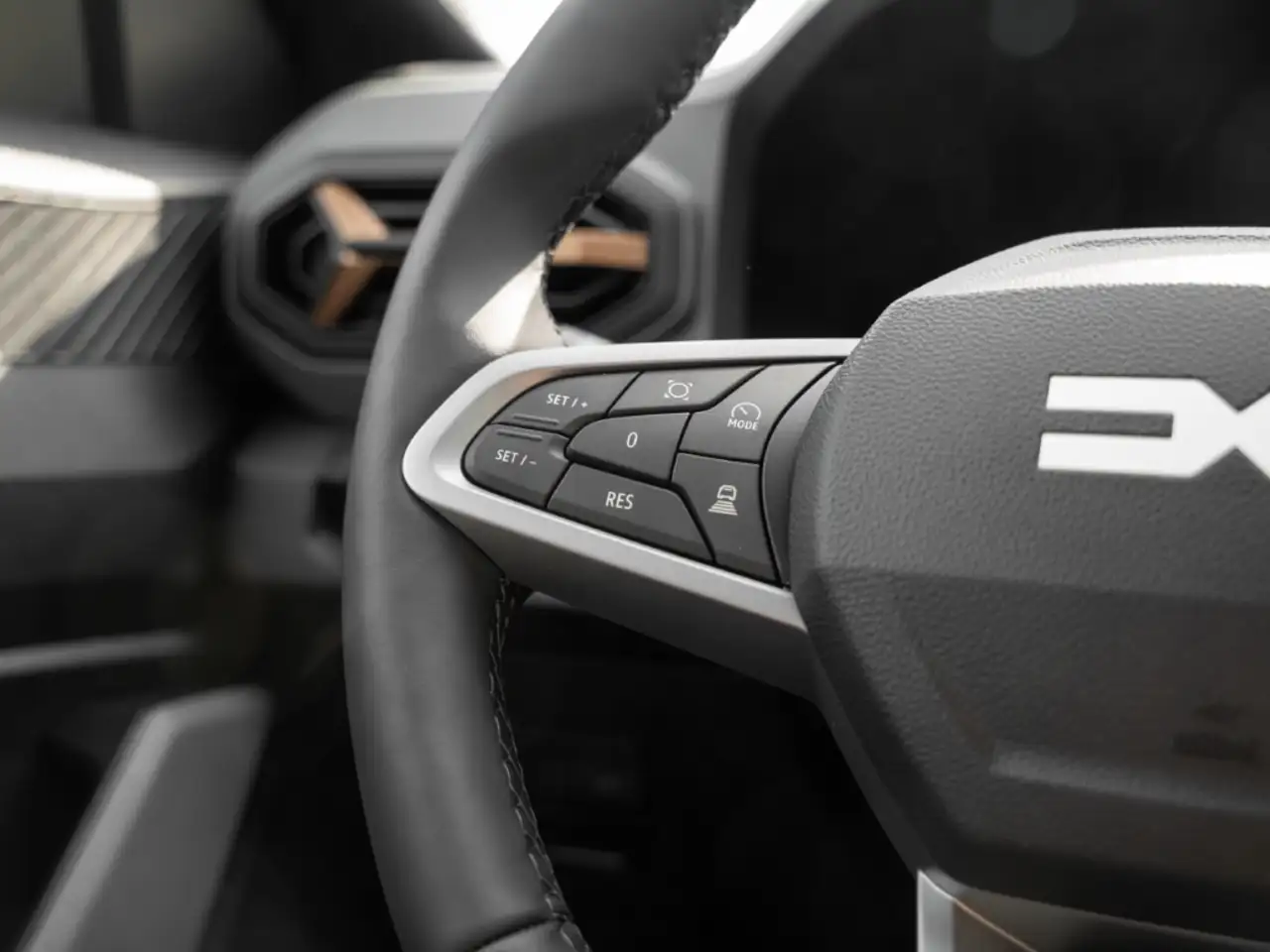 Dacia Bigster Hybrid 155 Extreme El. Panodach Navi El. Heckklapp, миниатюра 17