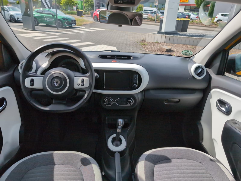 Renault Twingo Zen Electric — photo 10