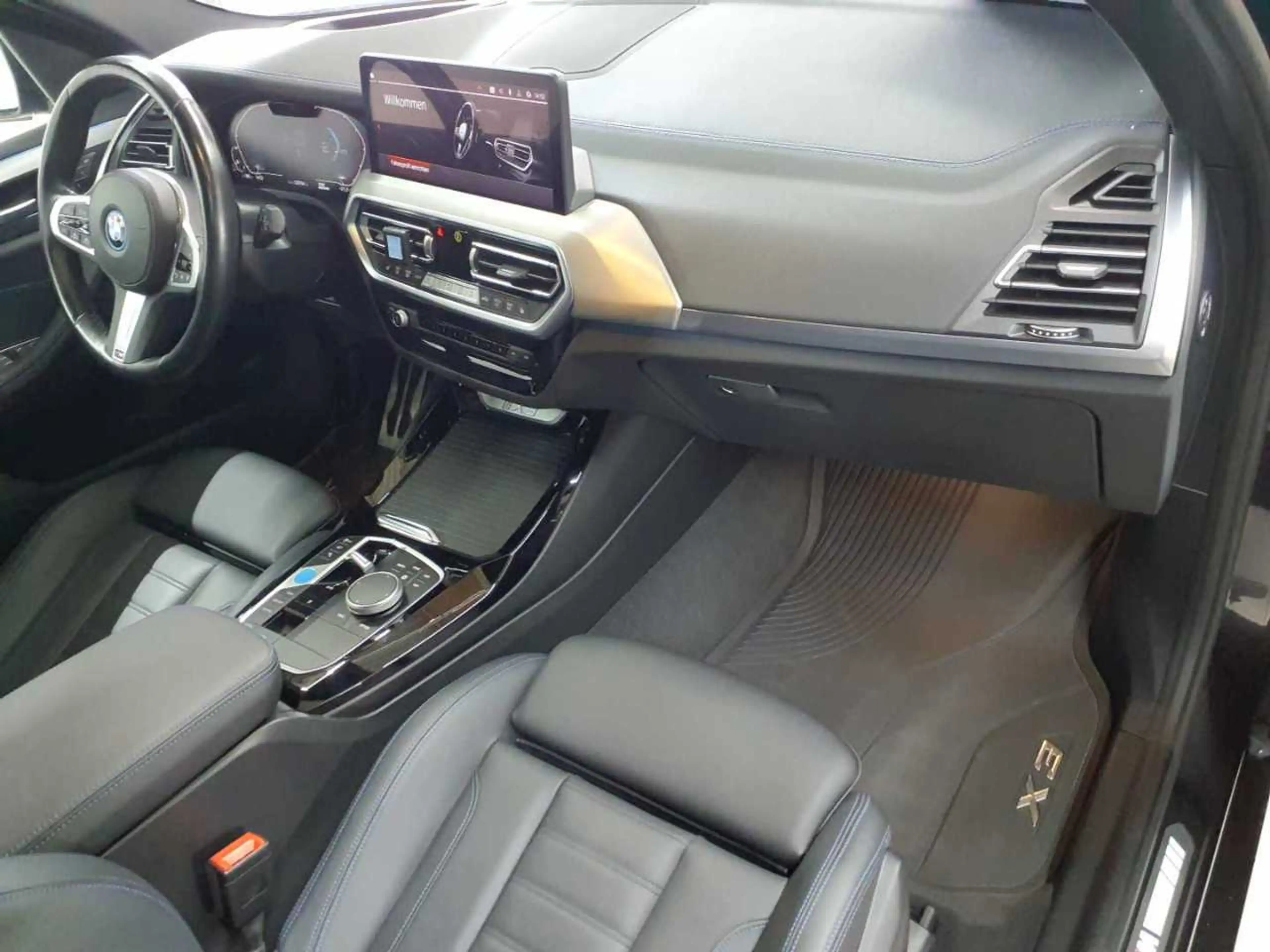 BMW iX3 iX3 Impressive Navi SD Leder AHK — photo 9