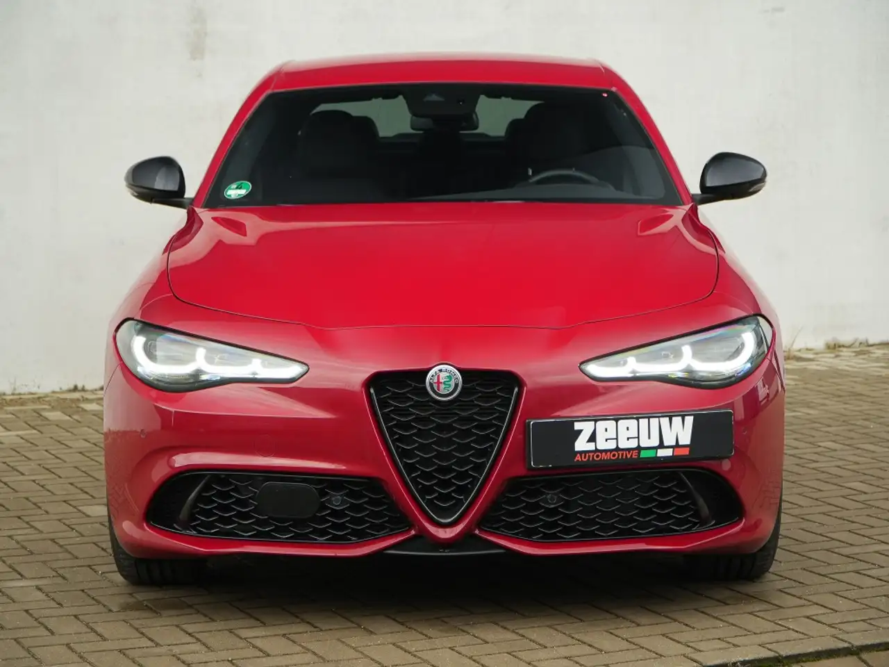 Alfa Romeo Giulia 2023 — фото 6