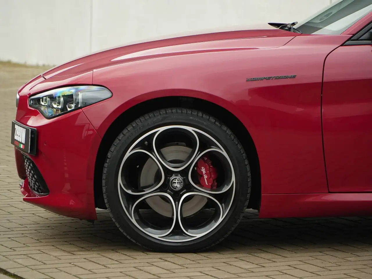Alfa Romeo Giulia 2023 — фото 13