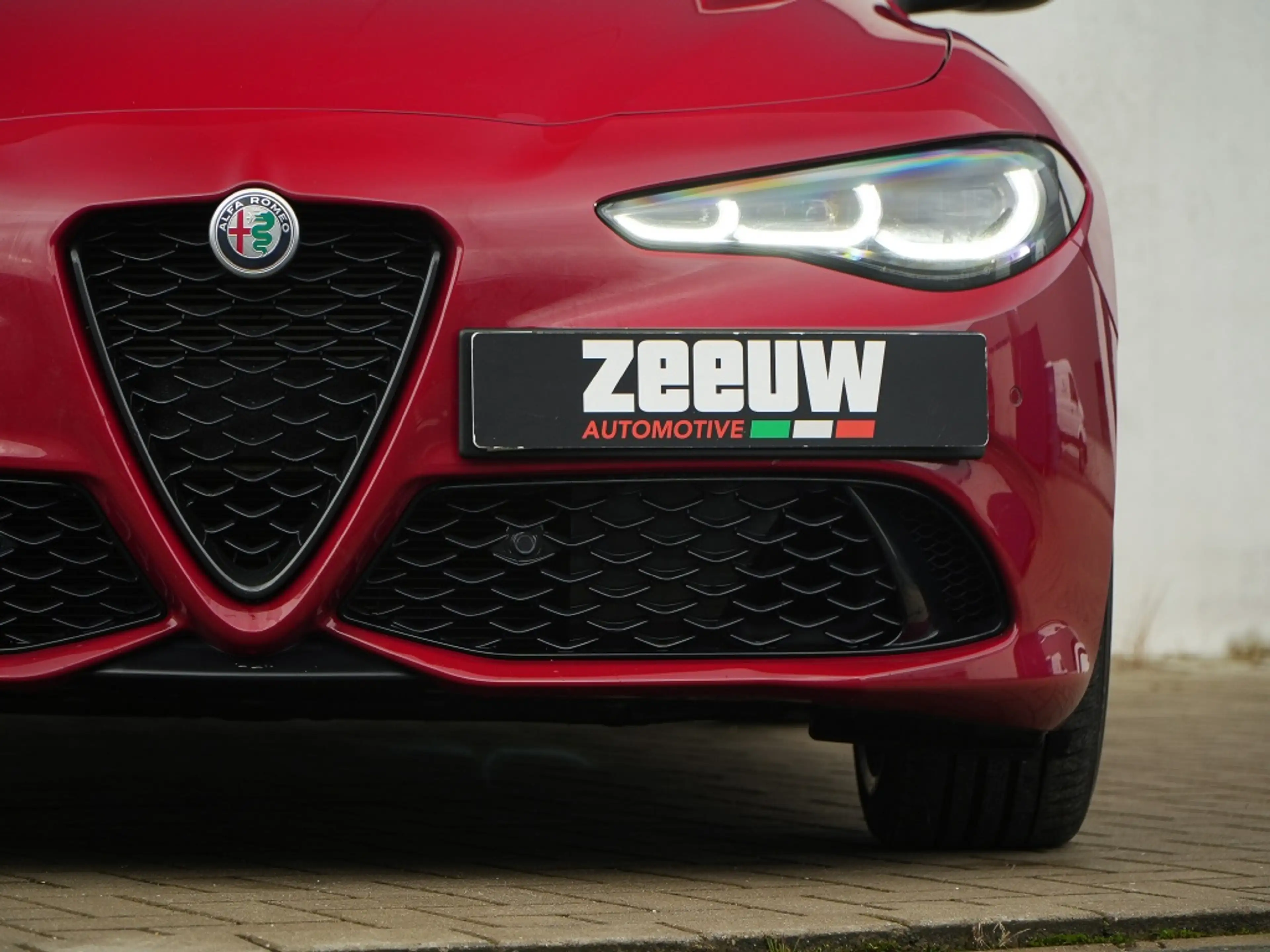 Alfa Romeo Giulia 2.0 Turbo 280 PK Competizione Q4 AWD | Harman | Ve — photo 8