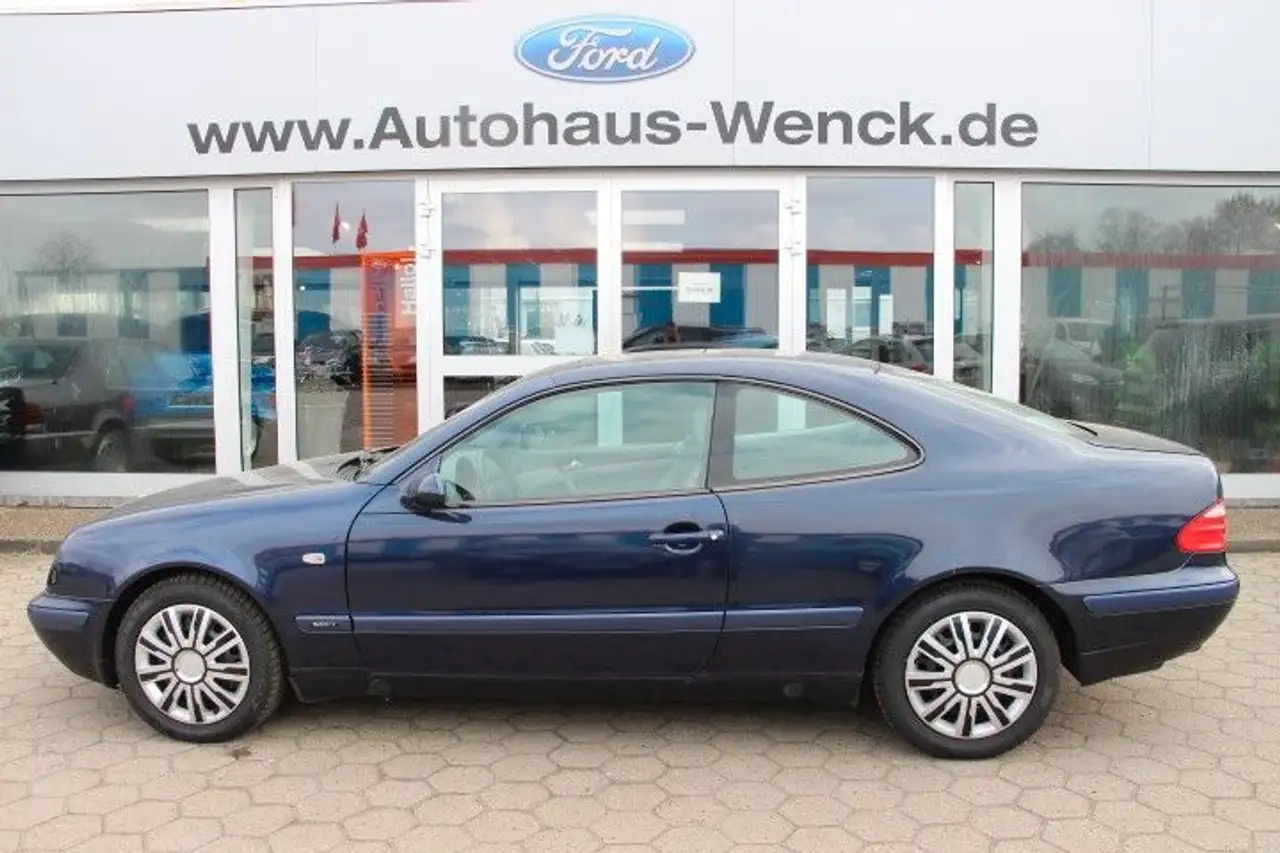 Mercedes-Benz CLK 320