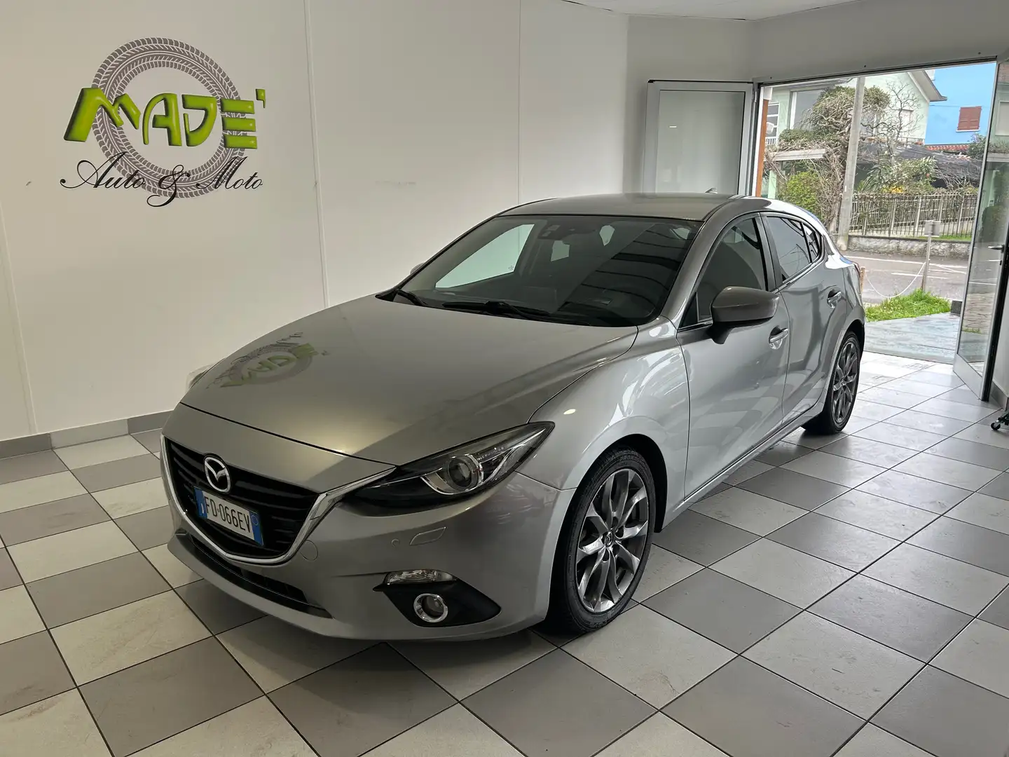 Mazda 3 5p 2.2d Exceed 150cv automatica EURO 6e Grau - 1