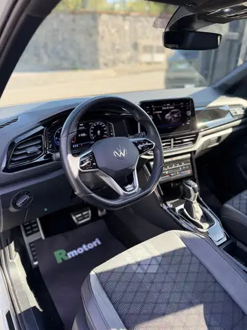 Volkswagen T-Roc view 7