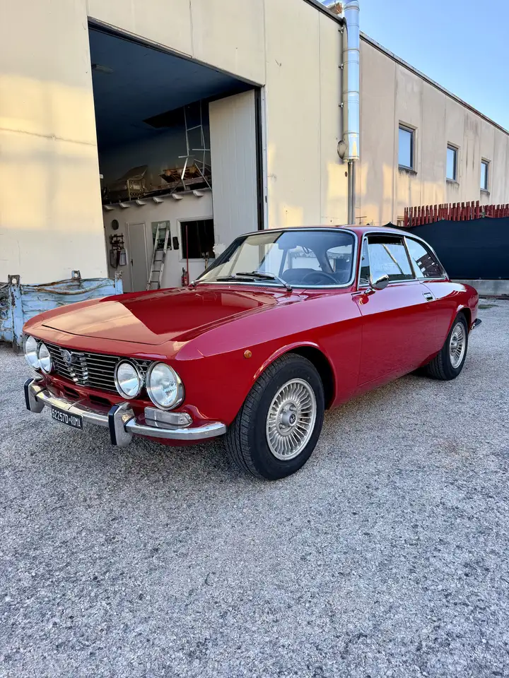 Alfa Romeo GT 2000 Veloce, foto 4