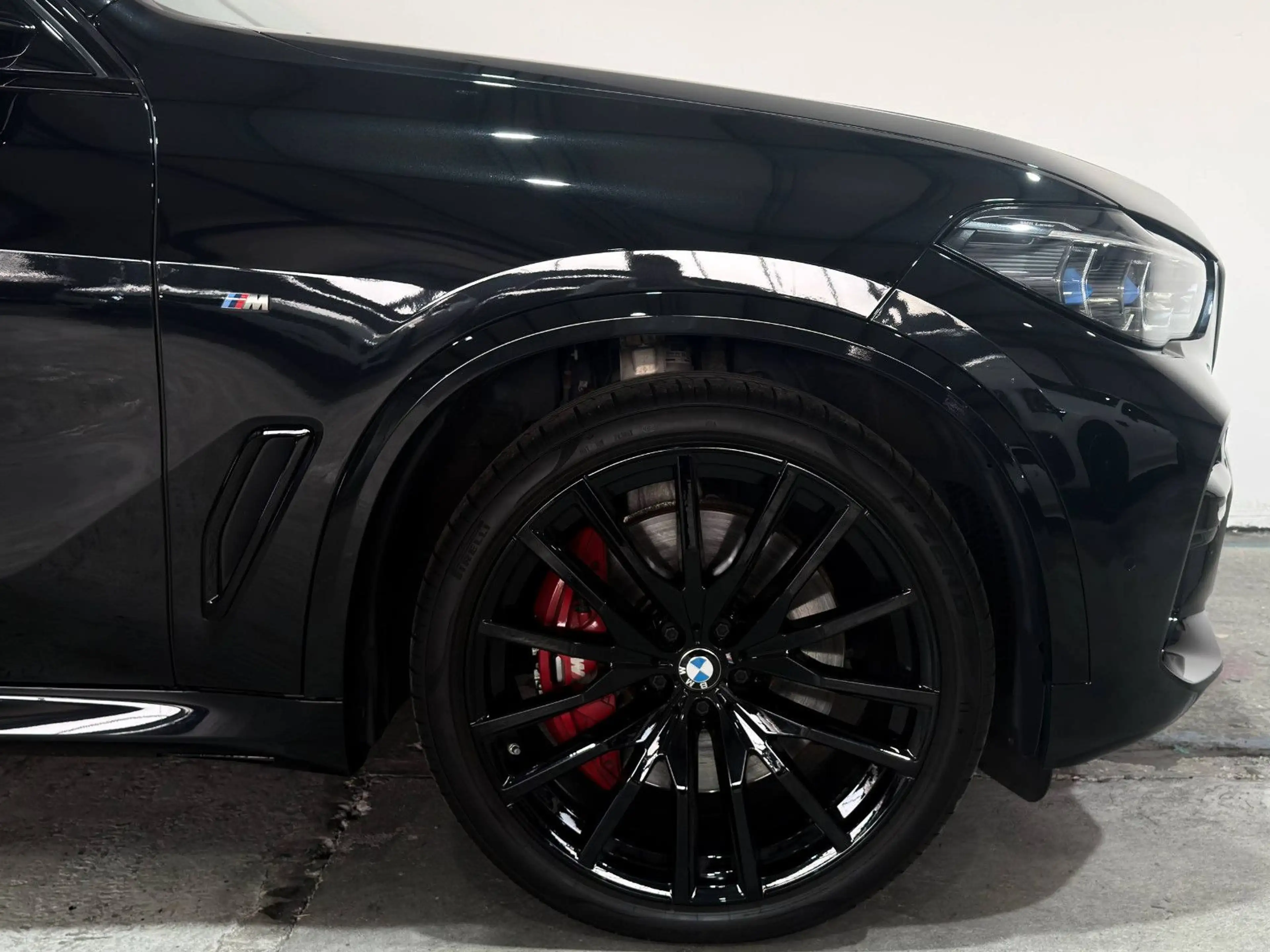 BMW X5 M50i Individual *PANO-SKY*STHZG*B&W*LUFT* — photo 12