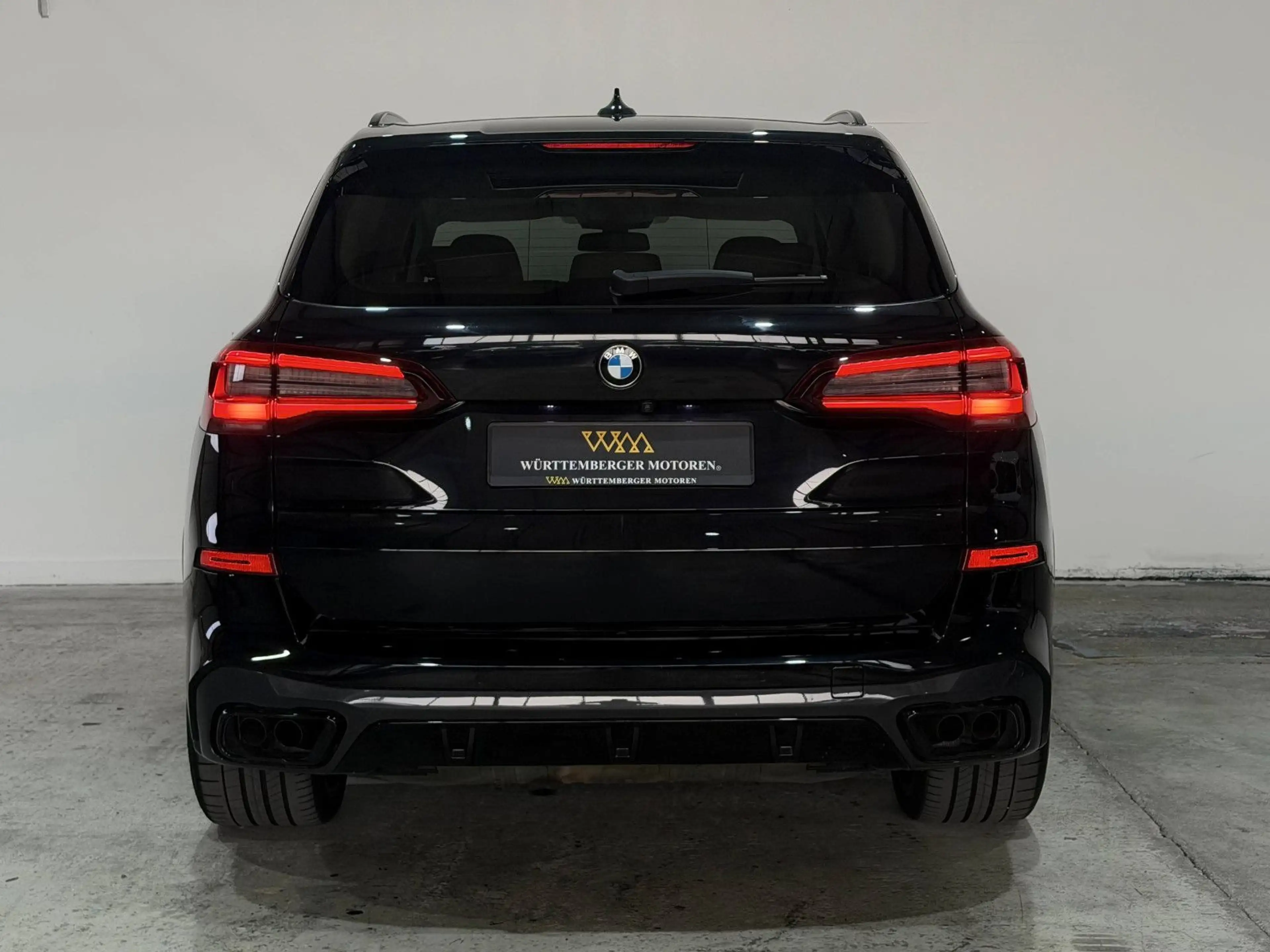 BMW X5 M50i Individual *PANO-SKY*STHZG*B&W*LUFT* — photo 6