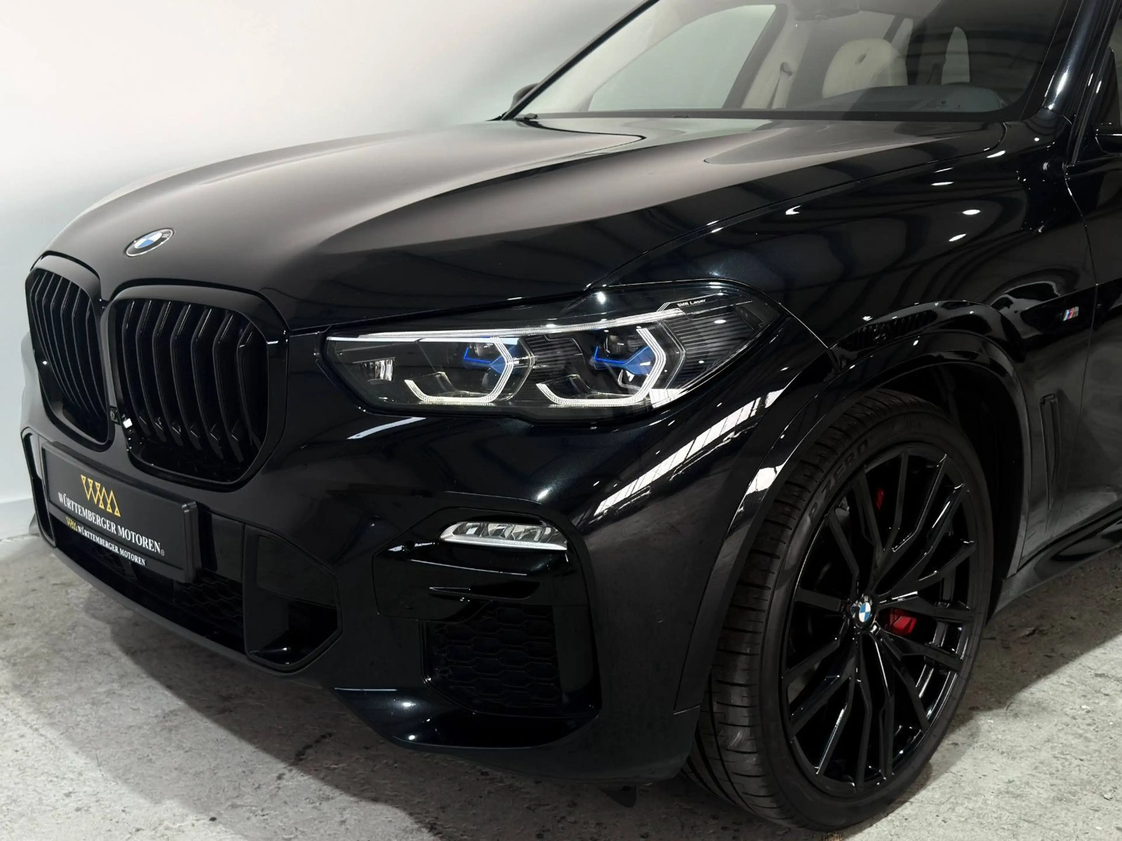 BMW X5 M50i Individual *PANO-SKY*STHZG*B&W*LUFT* — photo 14