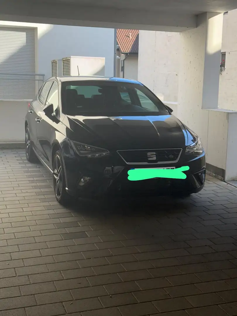 SEAT Ibiza FR Schwarz - 1