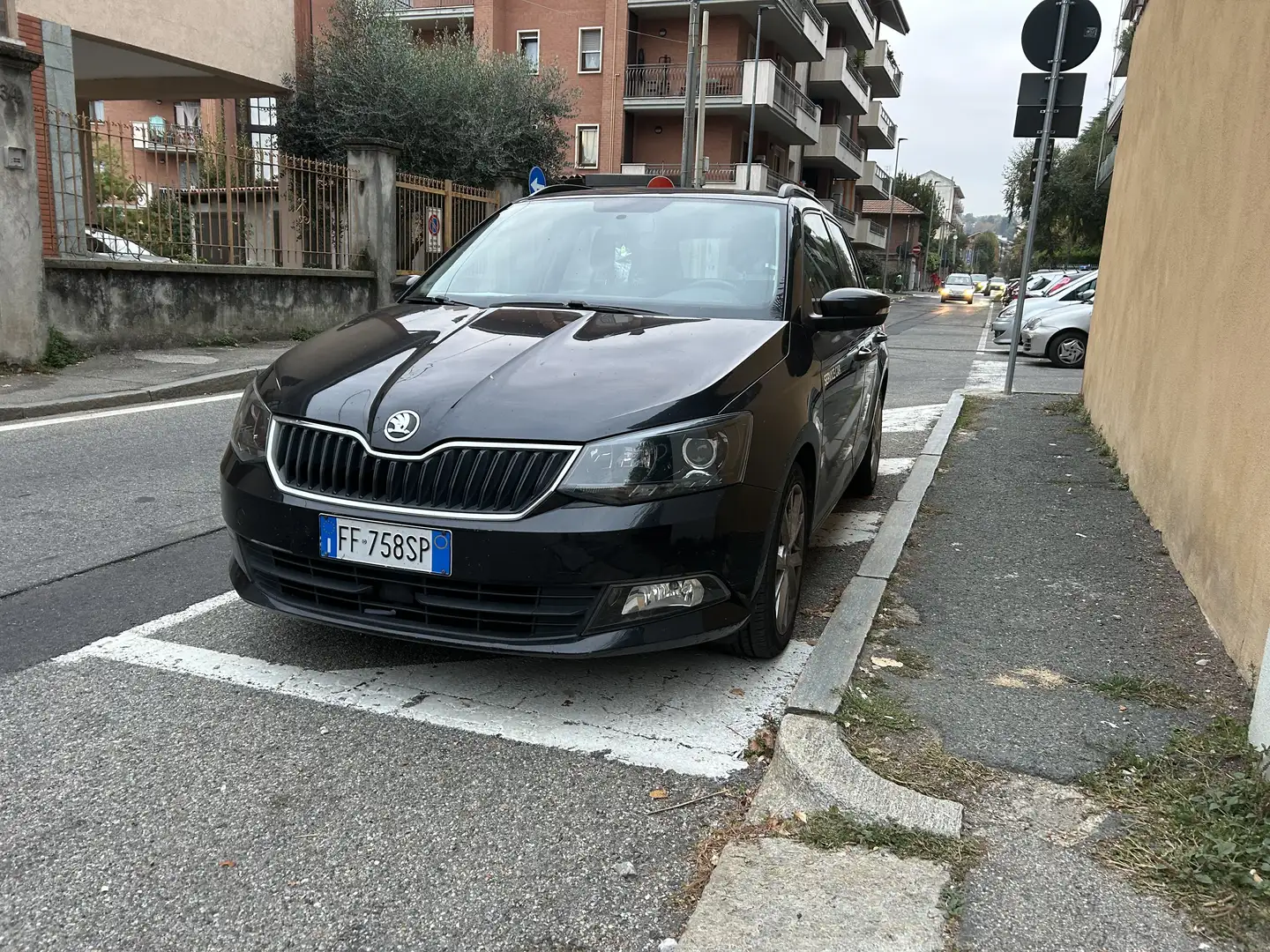 Skoda Fabia Wagon 1.4 tdi Style 105cv n1 autocarro - 2