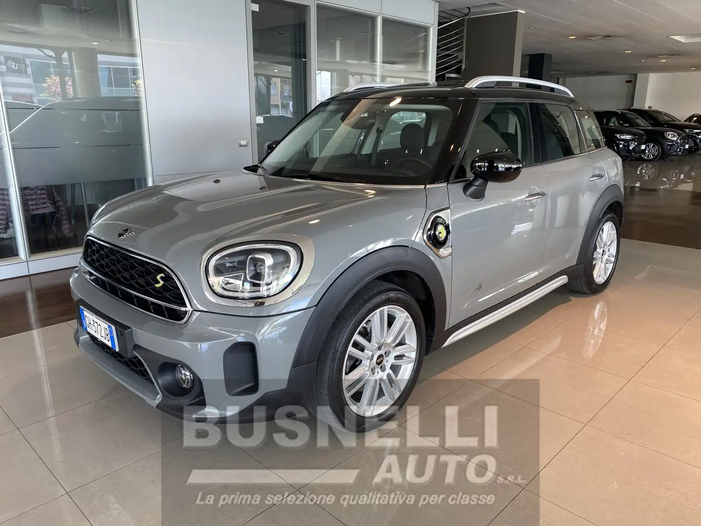 MINI Cooper SE Countryman 1.5 PLUG-IN HYBRID ALL4 220CV CLASSIC Grijs - 1